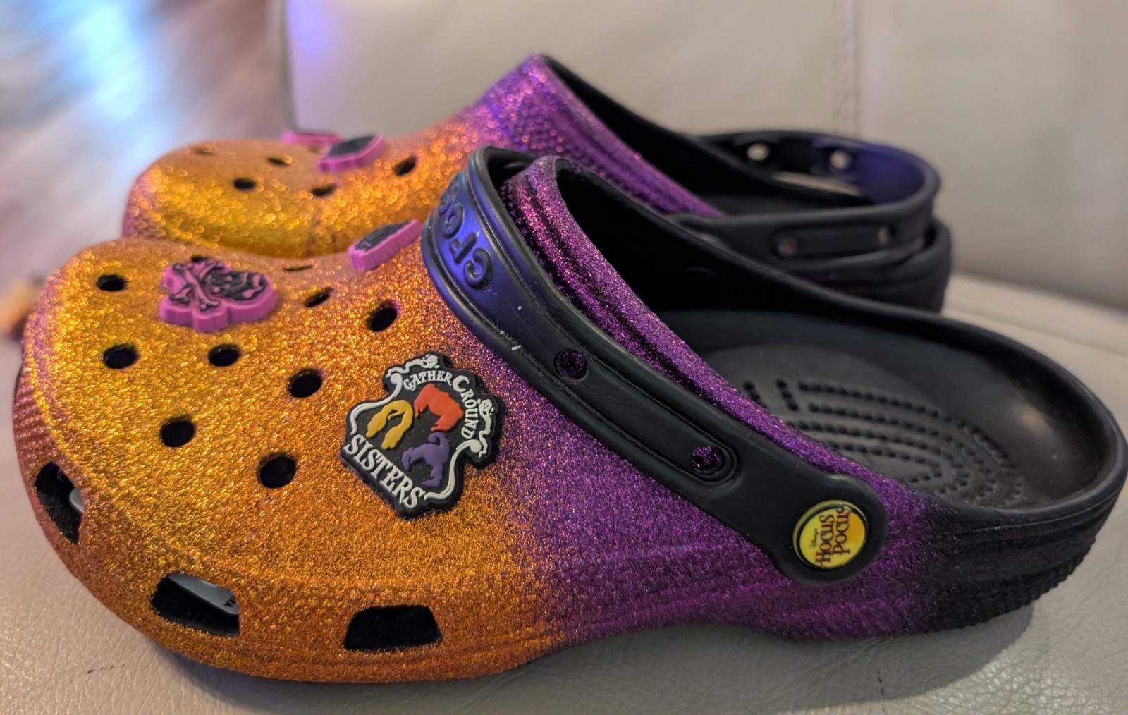 Disney x Crocs Hocus Pocus Clogs Unisex Size M8 W10 Purple Orange Glitter NEW!