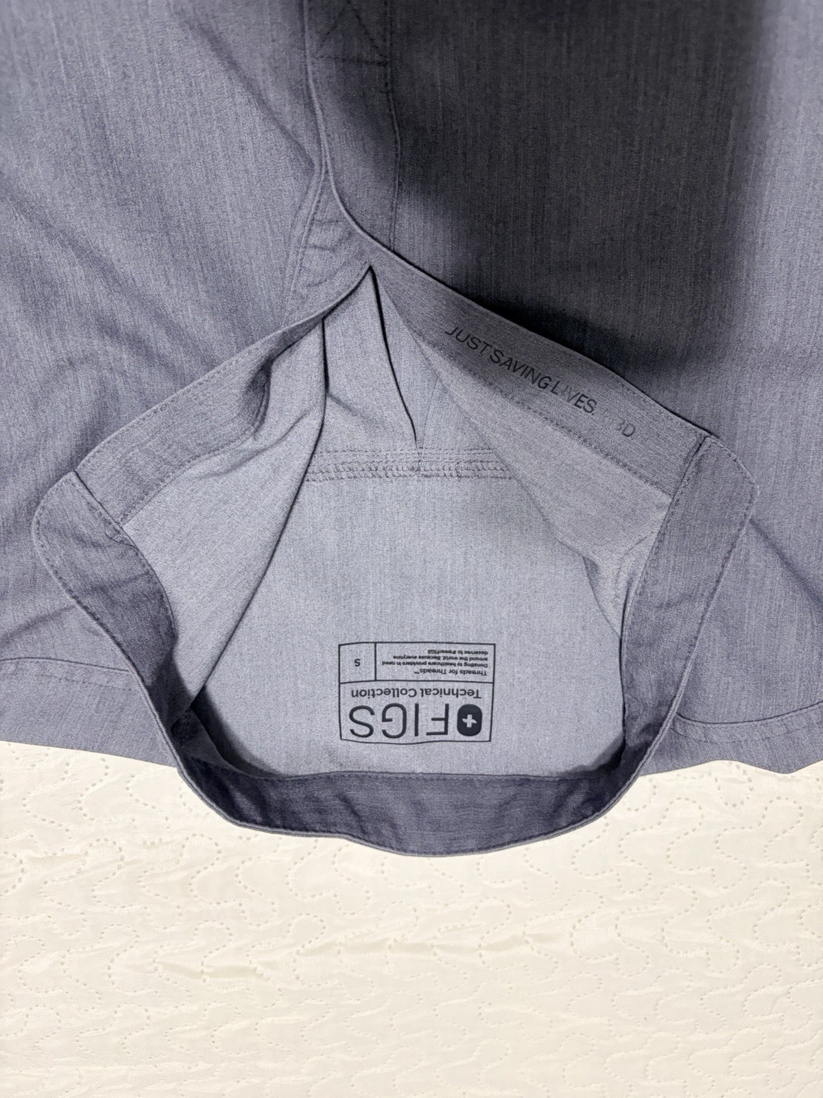 FIGS Technical Collection Gray Solid Scrub bundle 1 Top S & 2 Pants Womens M