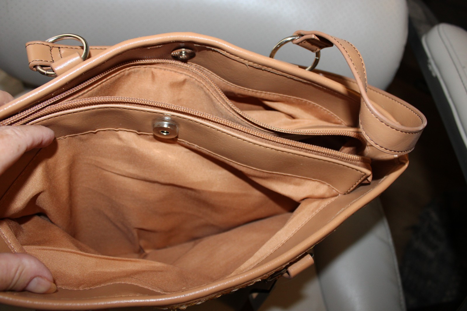 NWT Bueno Tote Bag Multi Color for Fall 3 compartments the middle has a