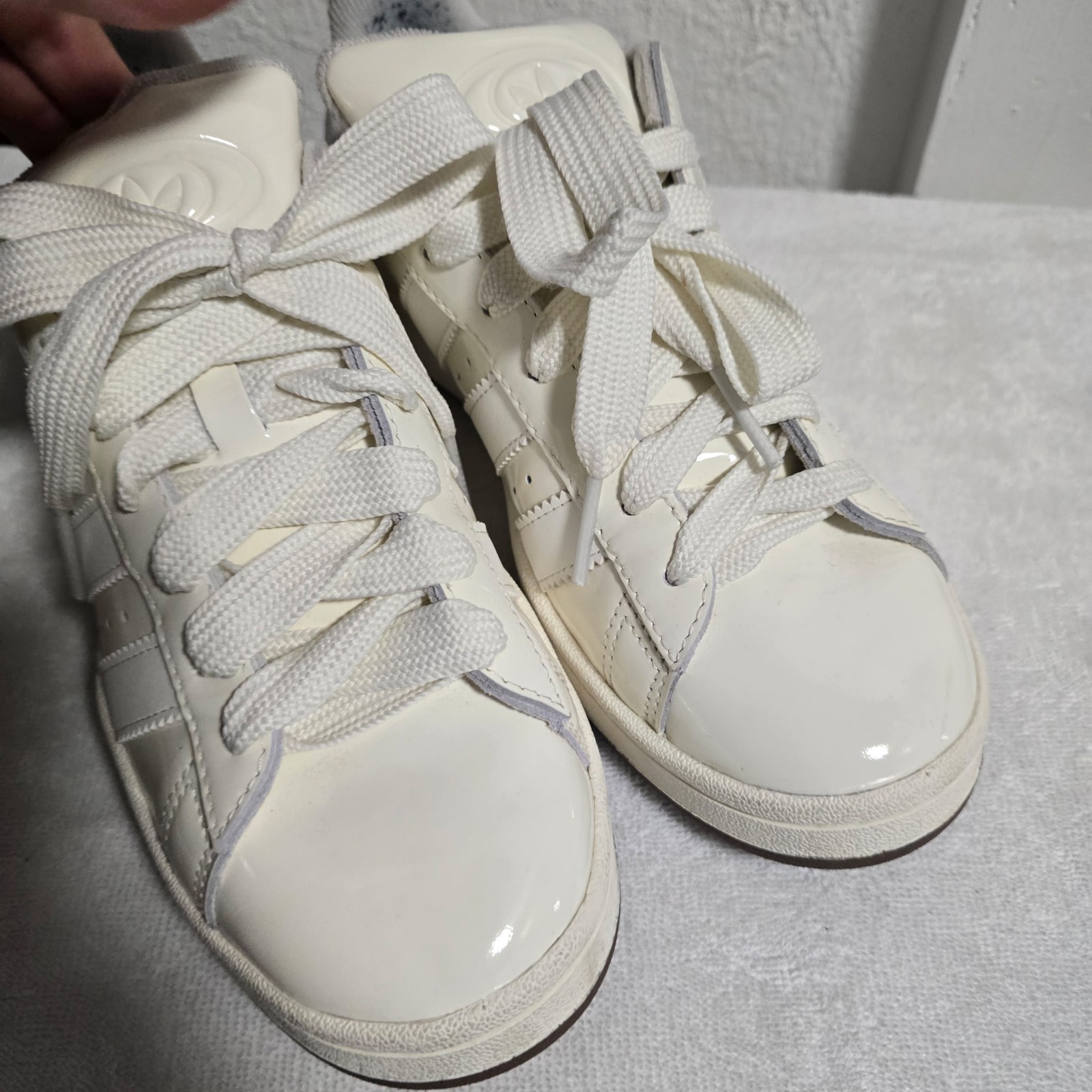 Adidas Campus 00s White/White Gold Womens size 9 IH4363