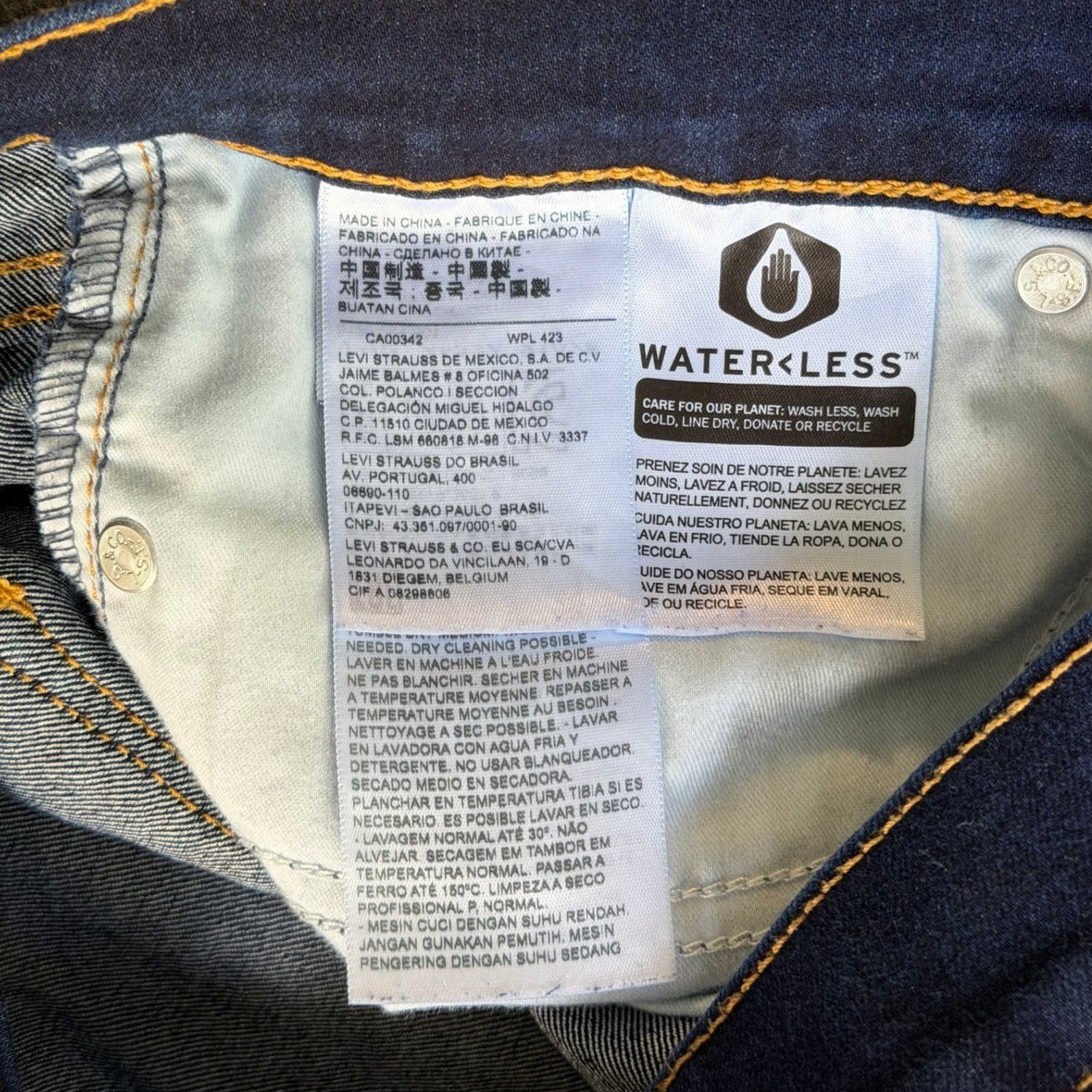Levis 312 Shaping Slim Jeans Womens 28 Dark Wash Indigo Denim Mid Rise 312-1579