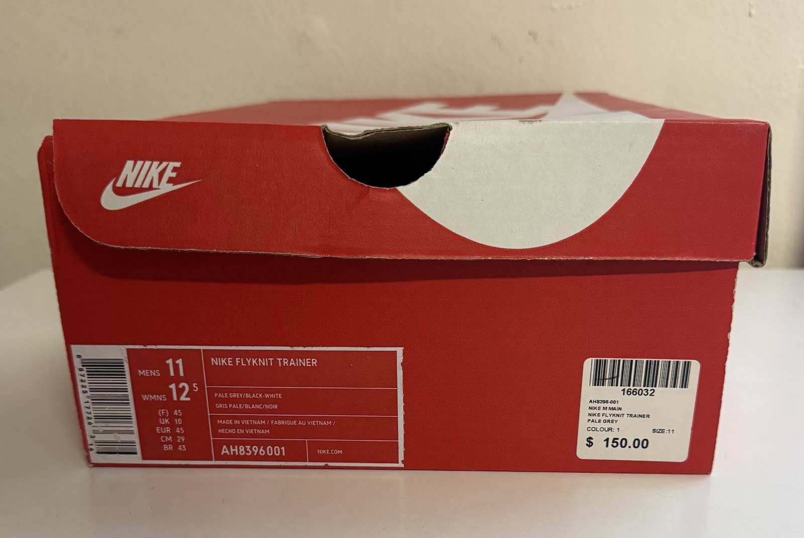 Nike Flyknit Trainer Mens Sz 11 Pale Grey Black White Running Shoes AH8396-001