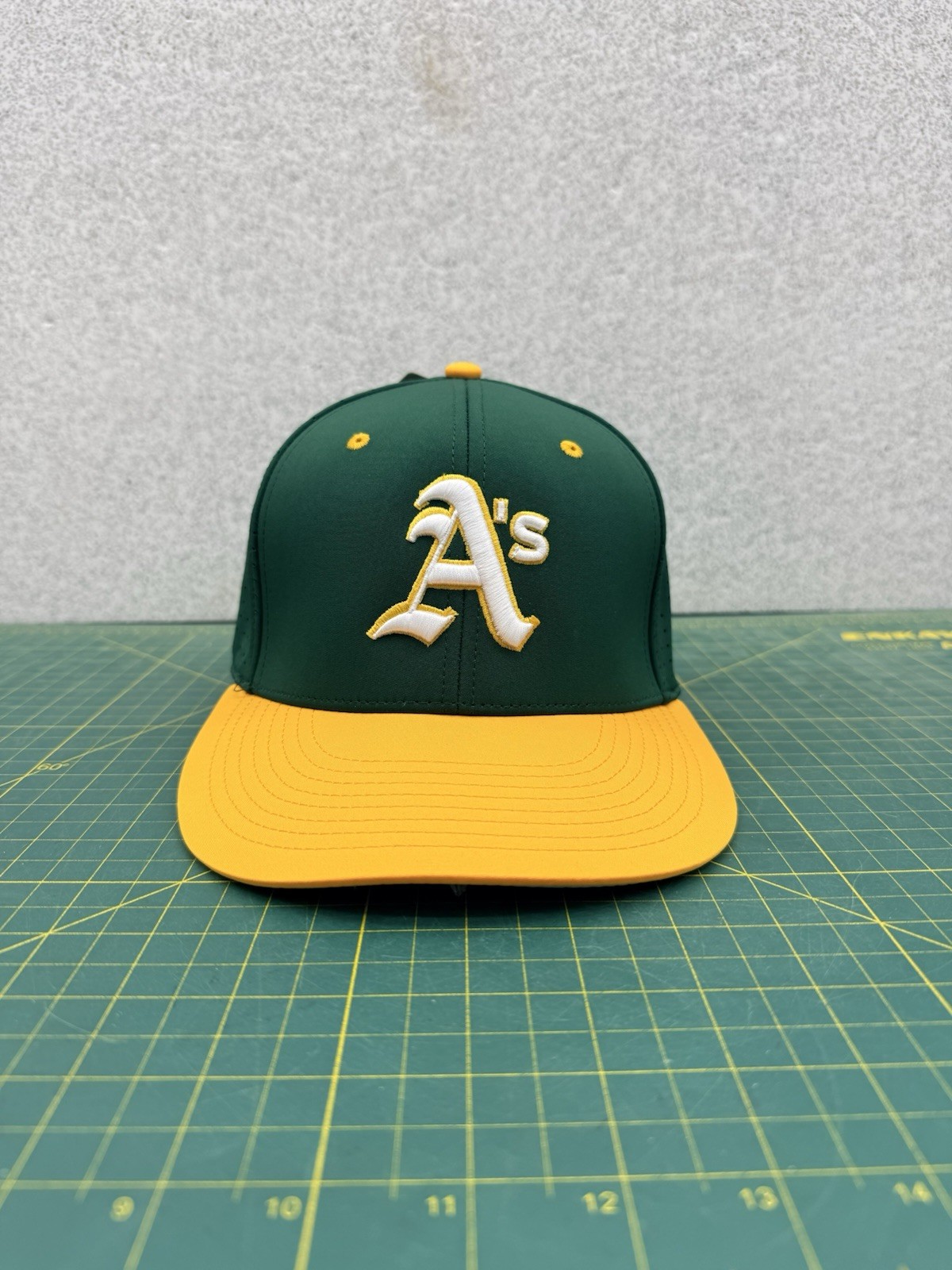 Oakland / Las Vegas Athletics A’s Fitted Baseball Hat Cap – Size M – by The Game