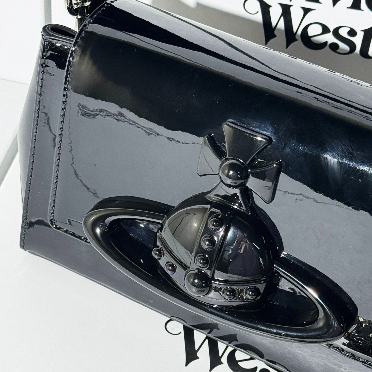 Vivienne Westwood Hazel Medium Shoulder Bag Patent Leather Black F/S JP [DDP]