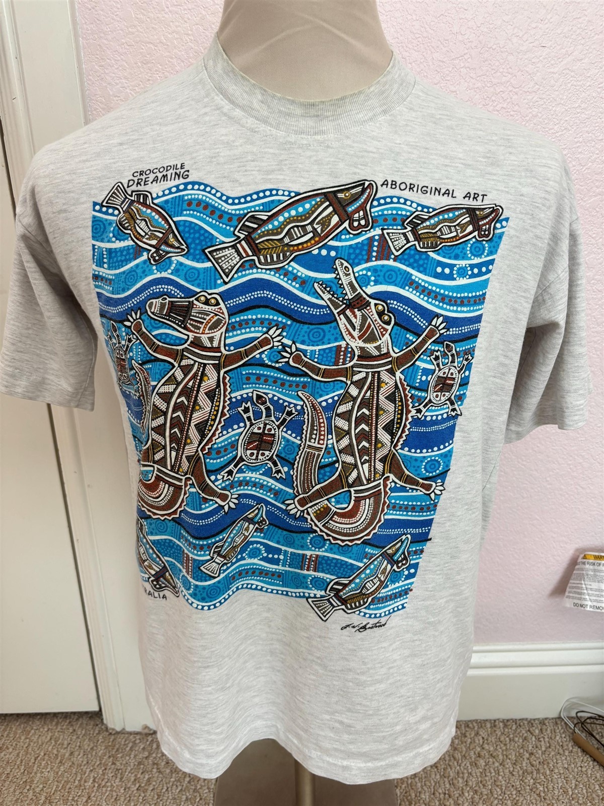 Vintage 90’s Crocodile Dreaming Aboriginal Art Australia White Gray T Shirt L