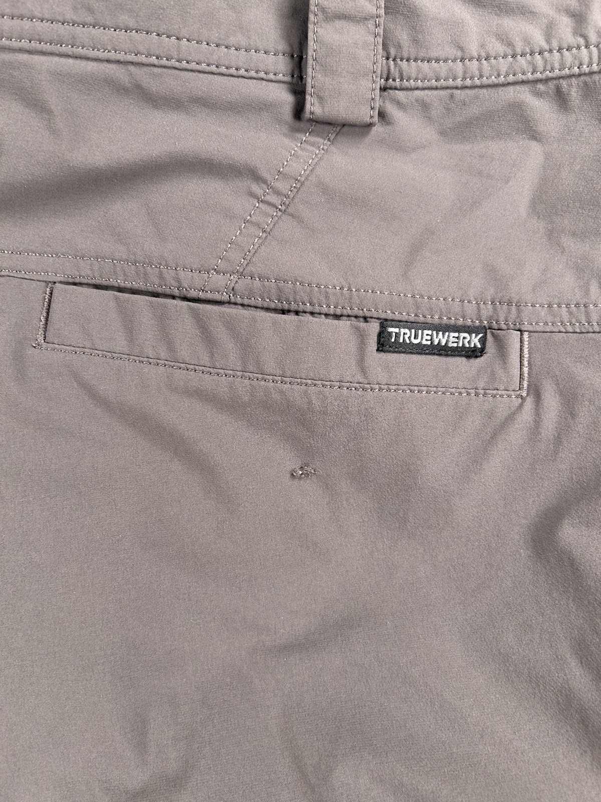 Truewerk T2 WerkPants Mens 44×29 Gray Technical Work Cargo Pants Stretch Utility
