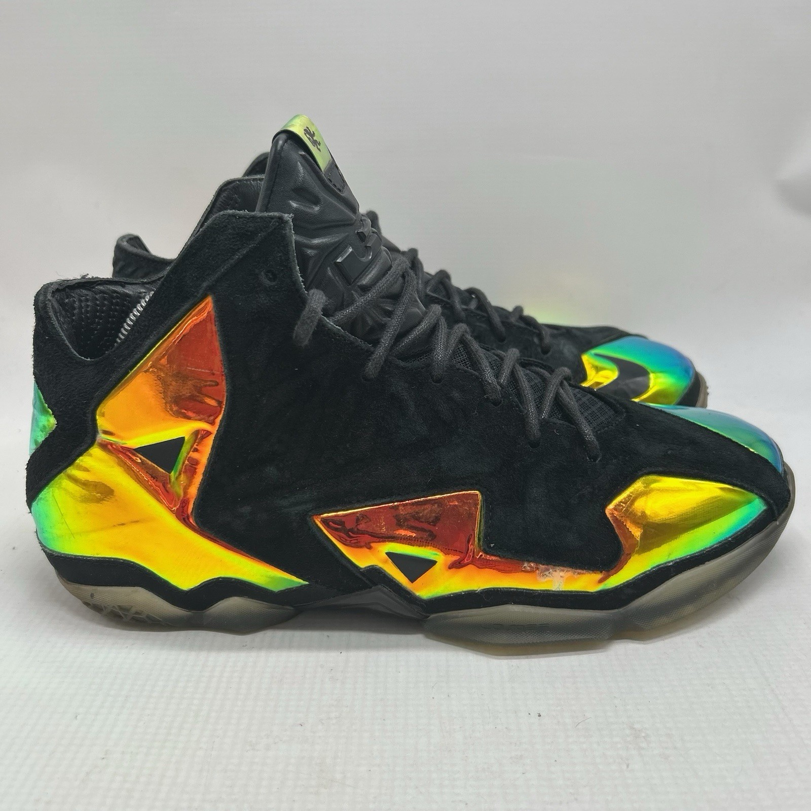 Nike LeBron 11 EXT QS Kings Crown Men’s Size 9.5 US 677693-001 Black Basketball