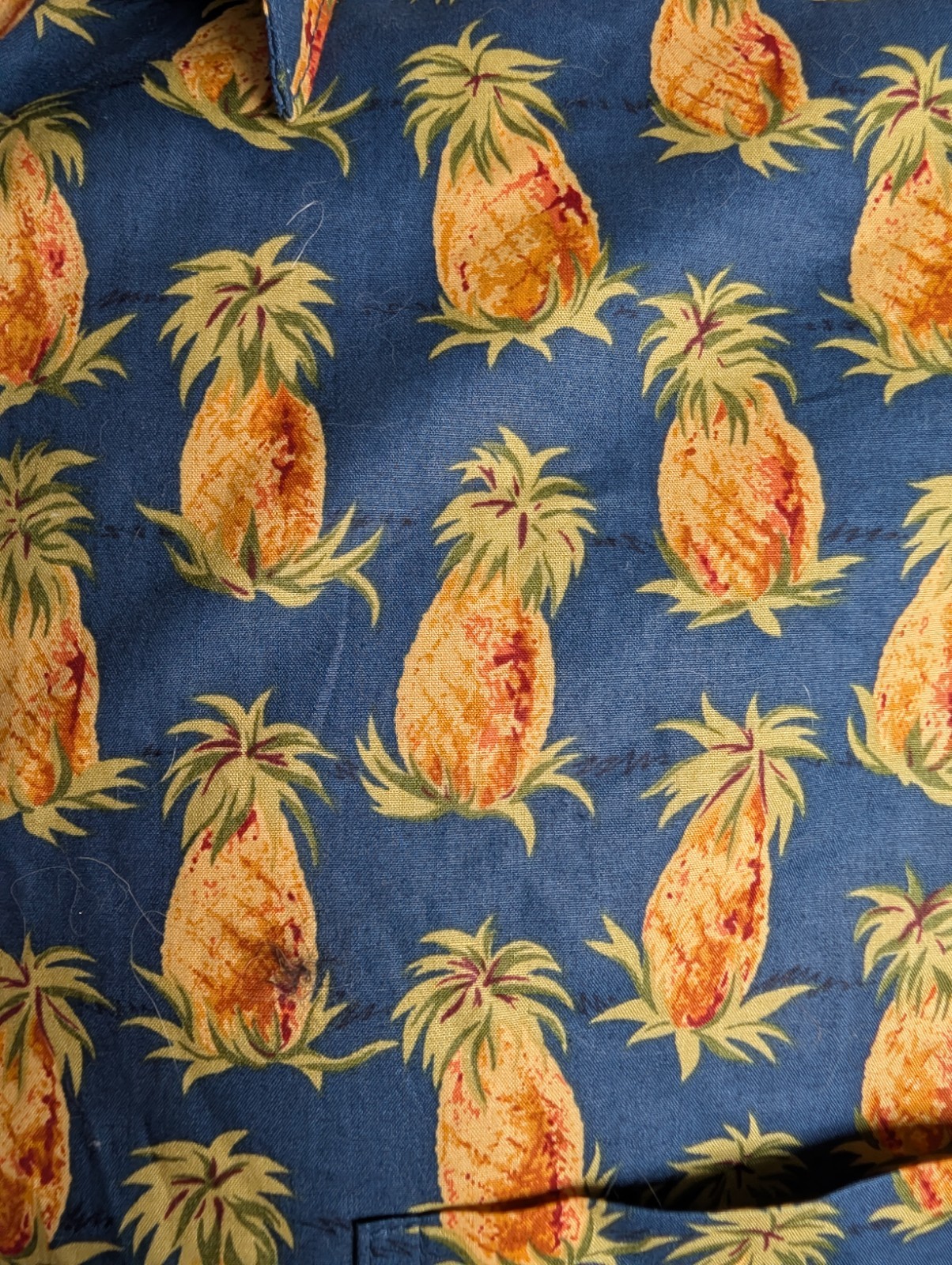 Men’s M Aloha Shirt Reyn Spooner Hawaiian Cotton Lawn 1.5″ Pineapples Oblique