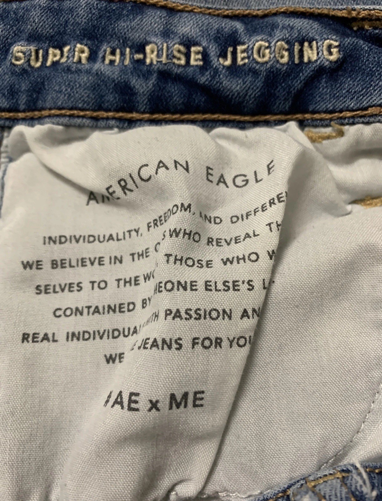 American Eagle Super High Rise Jegging Next Level Stretch Jeans Size 10 L