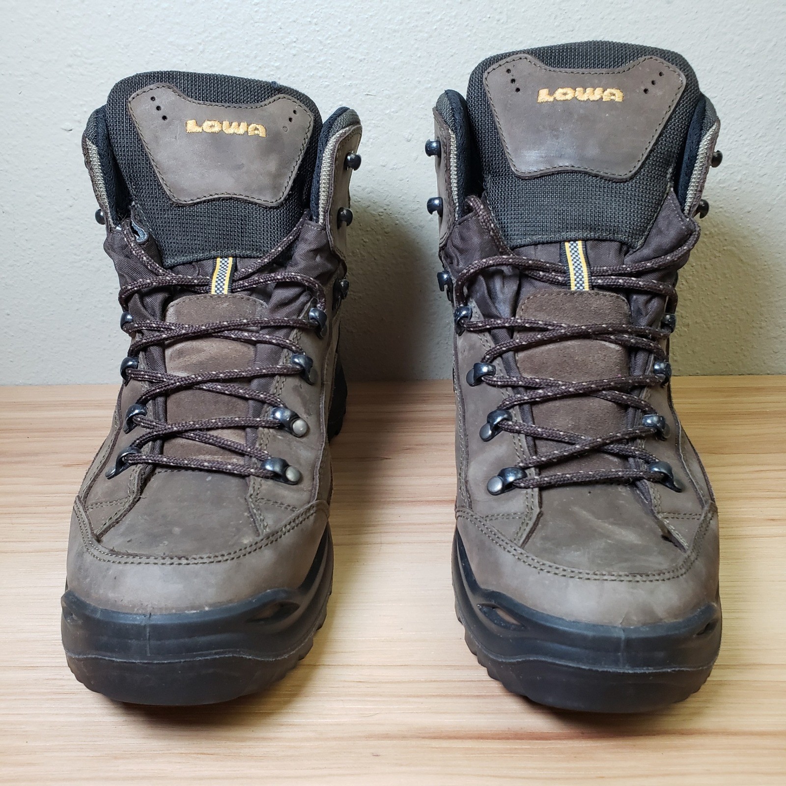 Lowa Renegade GTX Mid Hiking Boots Brown Leather All Terrain Men’s Size 9.5