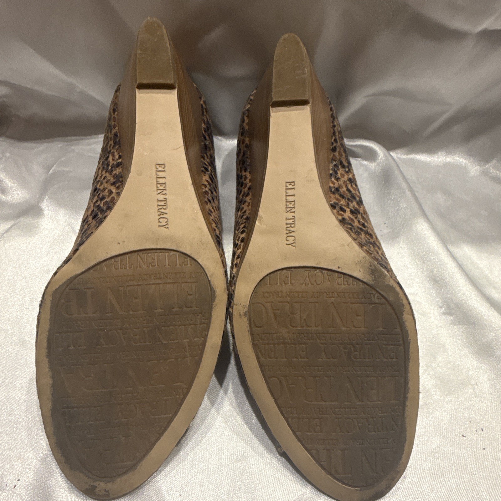 Ellen Tracy Women’s Brown/Black Animal Print Peep Toe Wedge Pumps Slip On