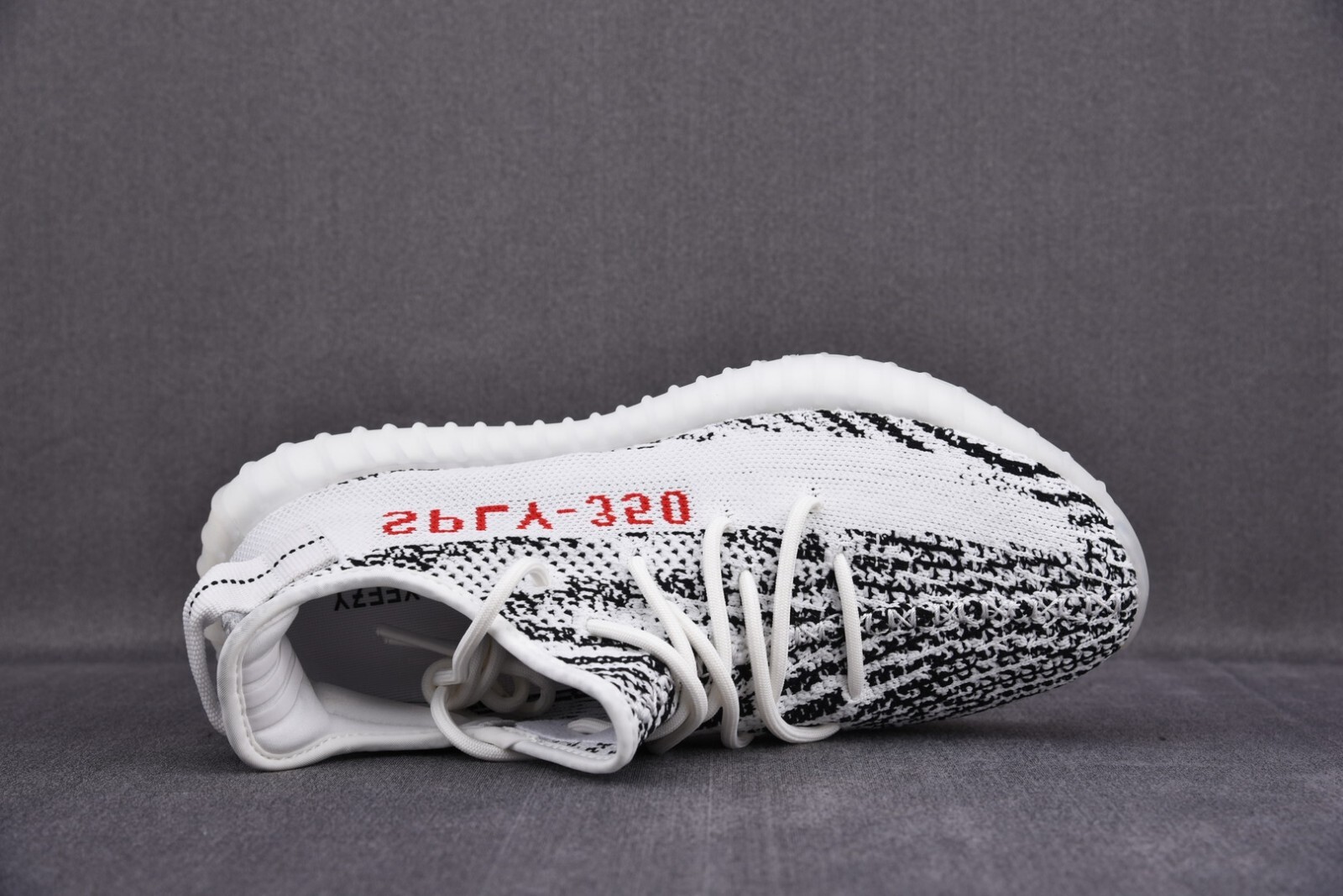 adidas Yeezy Boost 350 V2 Low Zebra CP9654 Brand New