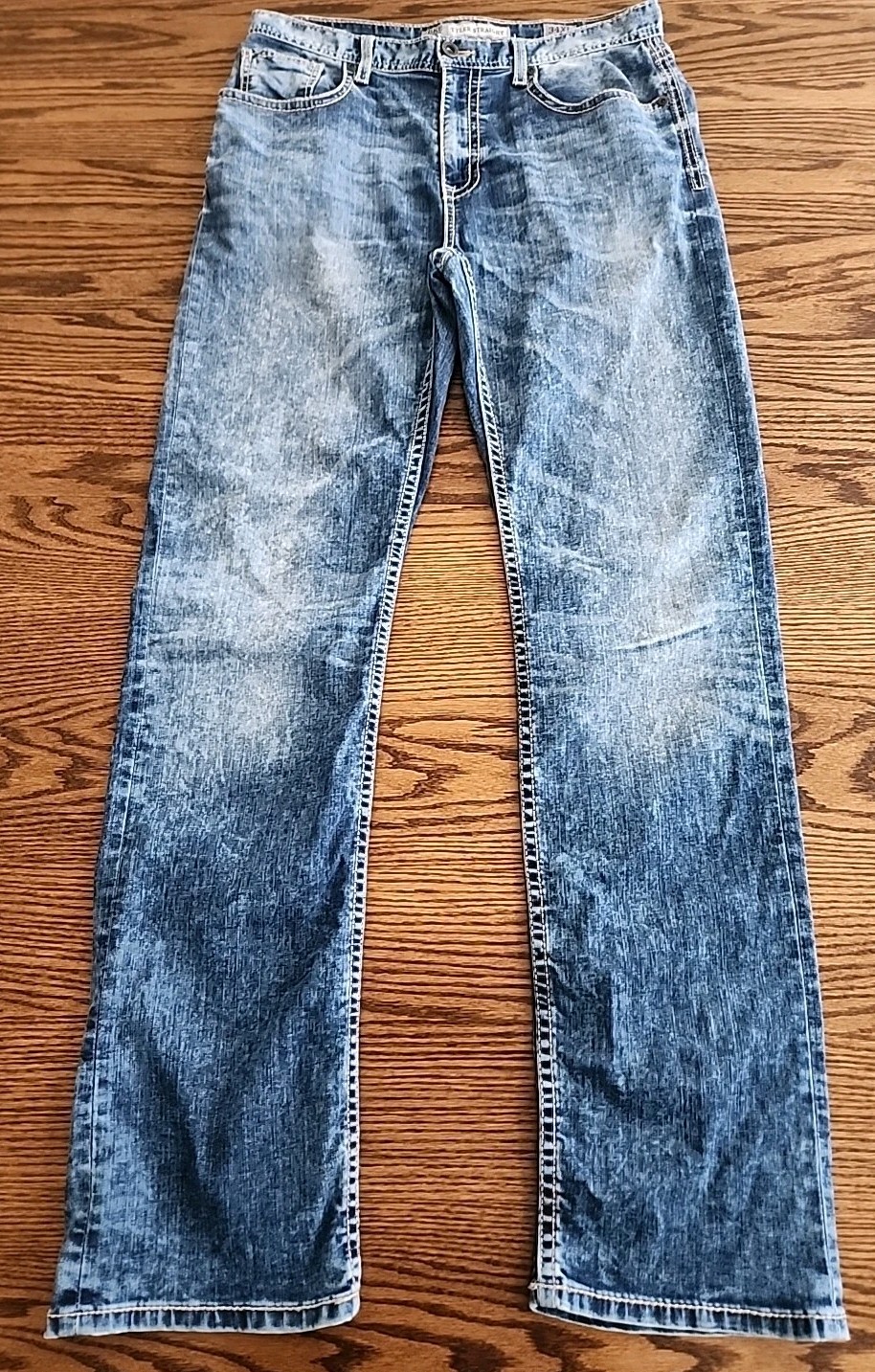 Buckle BKE Tyler Straight 34XL Medium Wash Whiskering Men’s Blue Jeans 34/35