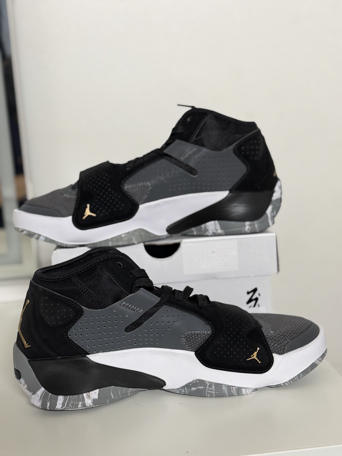 Size 7.5 – Jordan Zion 2 TB Black Metallic Gold Noir|OR METALLIQUE