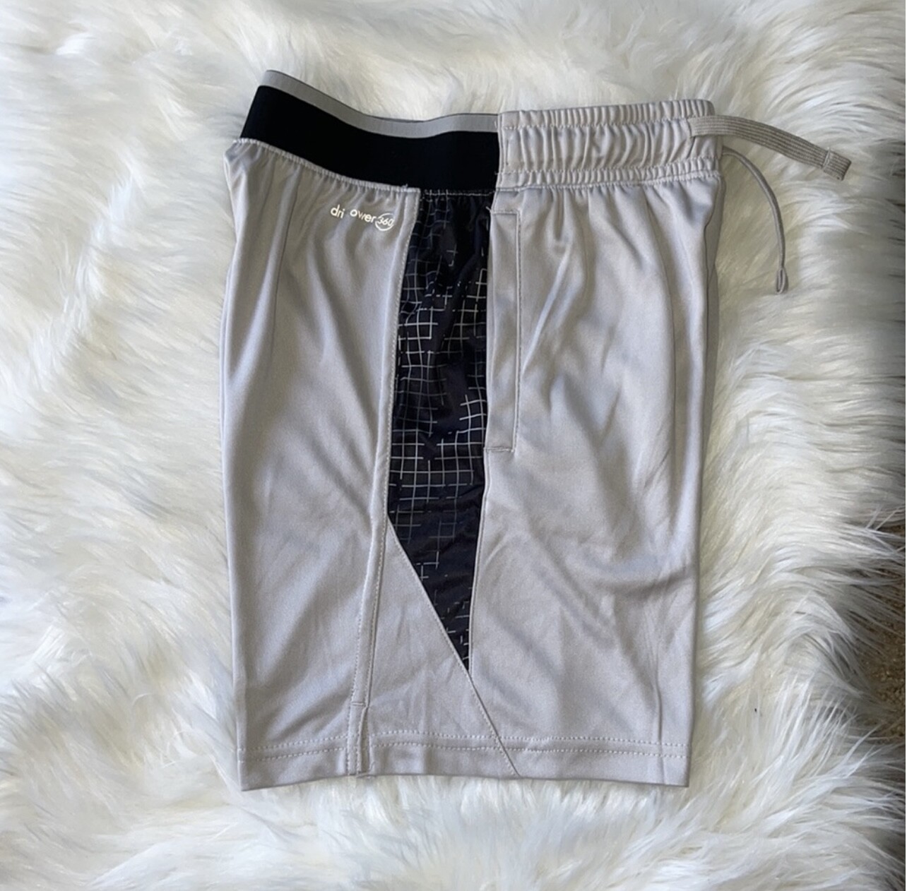 Dri-power 360 Boys Core Short Russell. Available in size M(8) & XL (14-16). NWT