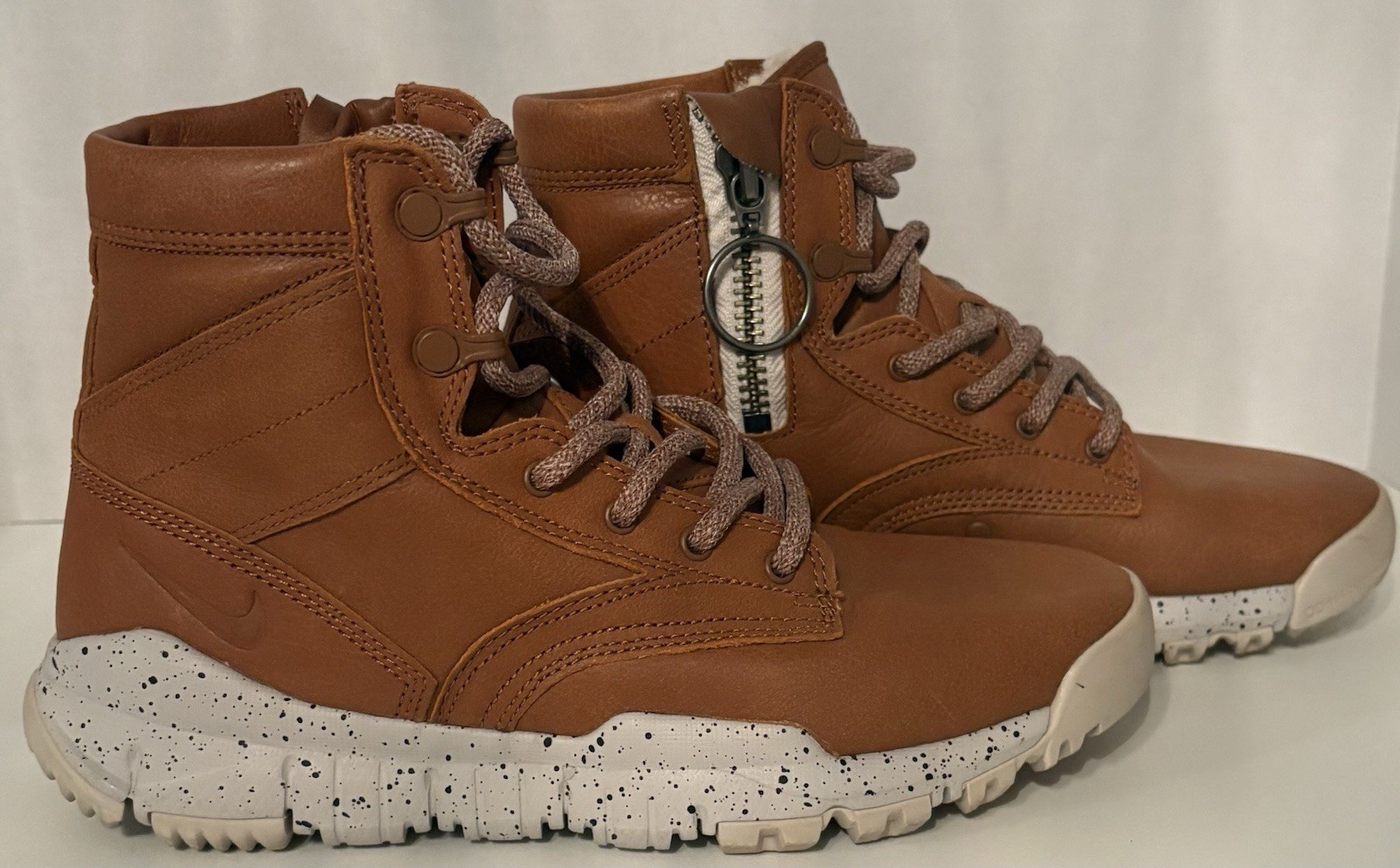 Nike Boots SFB 6″ Leather Bomber COGNAC 862506-200, US-6