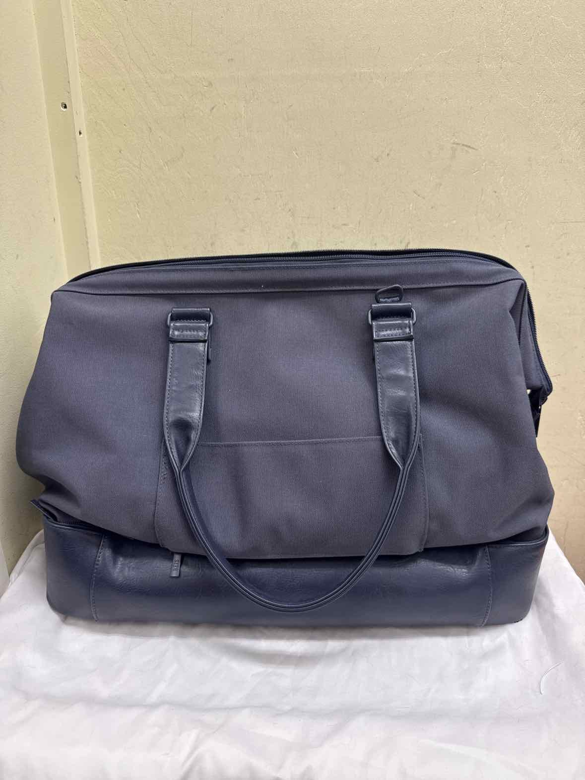 Beis The Weekender Navy Duffle Bag