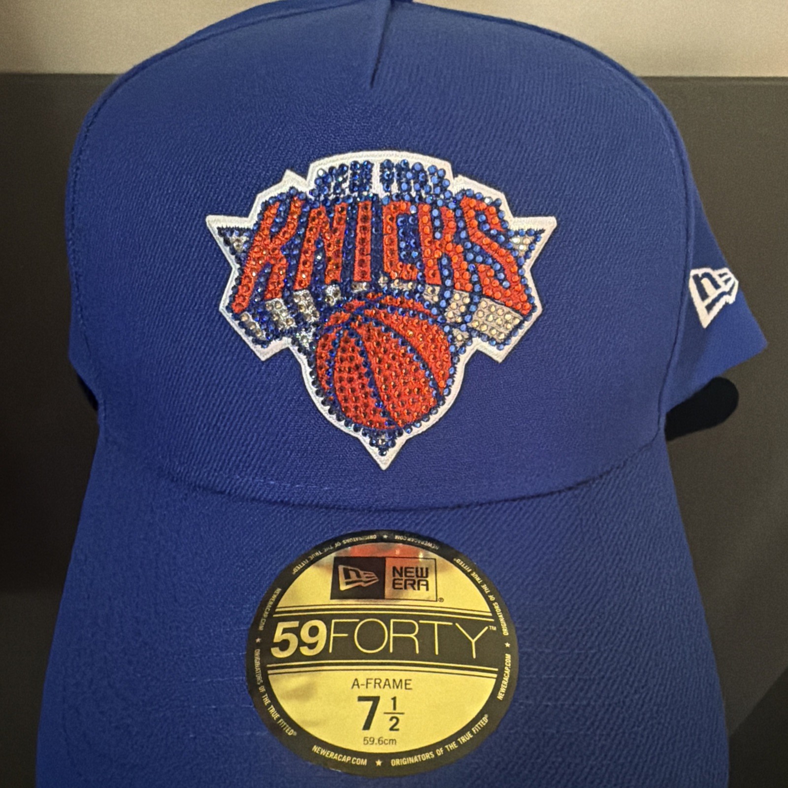 New Era NBA26 Draft New York Knicks Rhinestones Men’s Fitted Hat Blue 100% Auth