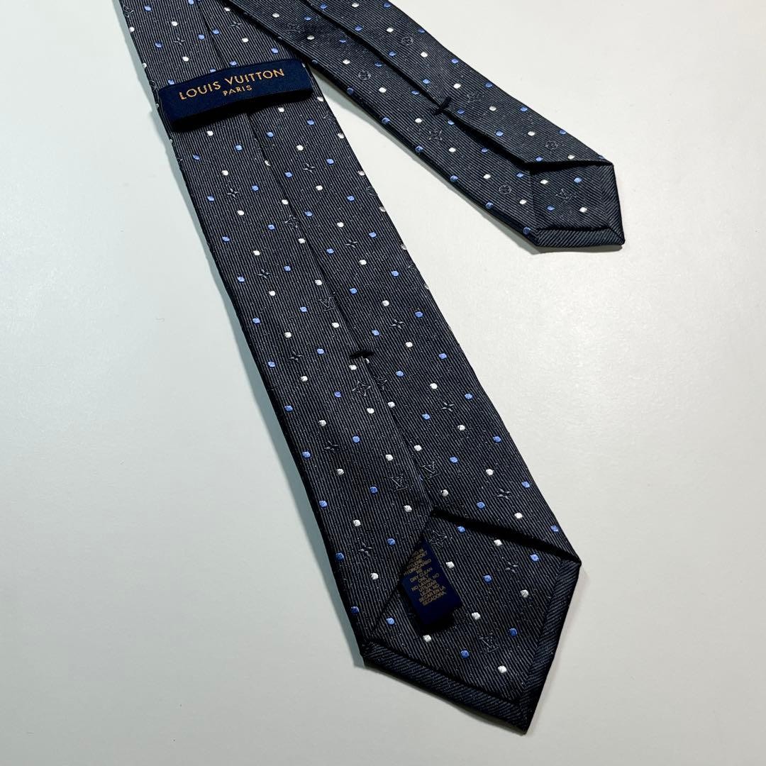 LOUIS VUITTON Monogram Dot Narrow Tie Charcoal Gray Silk 2.8 in