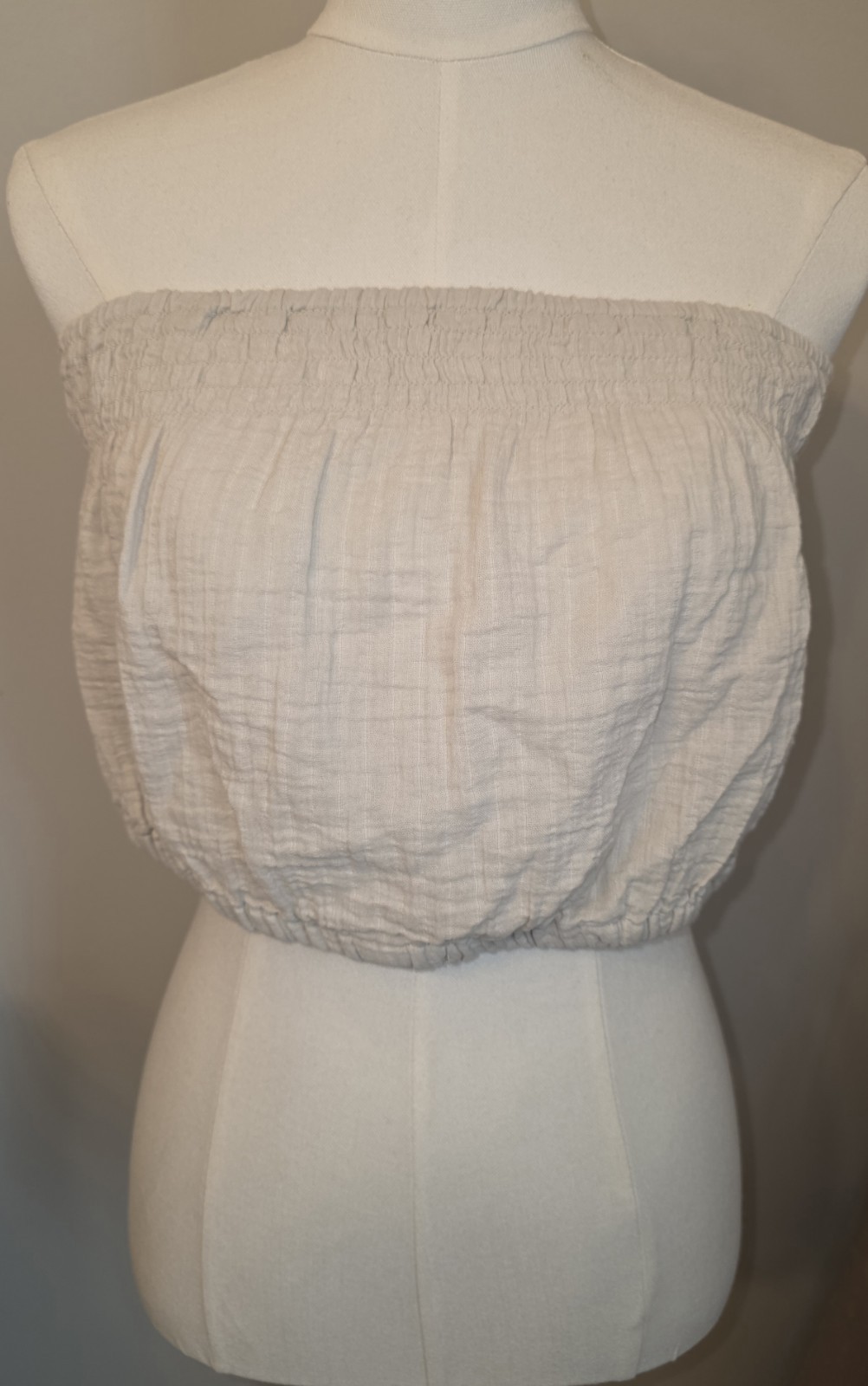 NWT M Set of 2 Stretchy Tube Tops Khaki and Navy Universal Thread MSRP $30