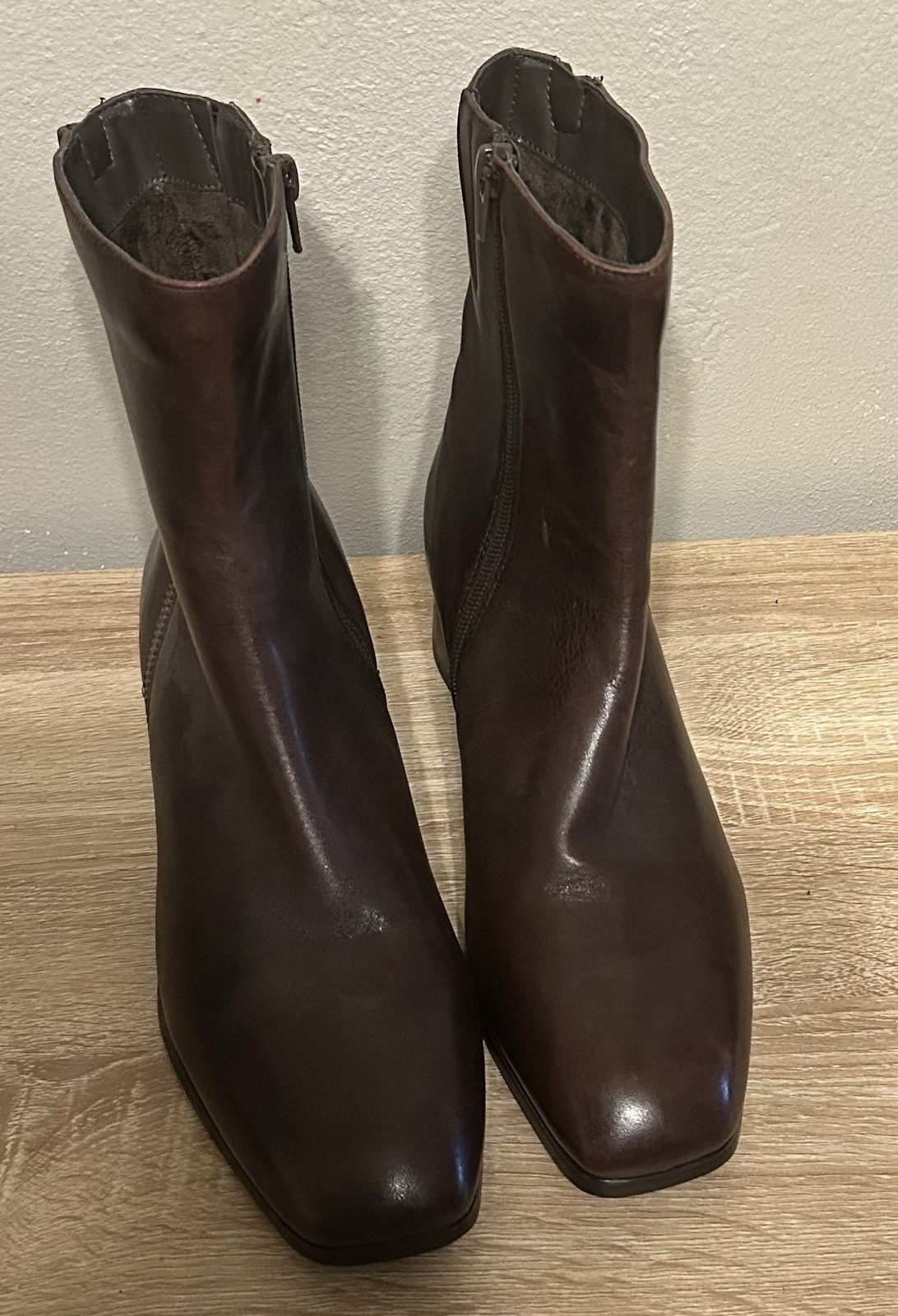 Spring Step Women’s Brown Leather Ankle Boots Zip Square Toe Rubber Outsole 8.5