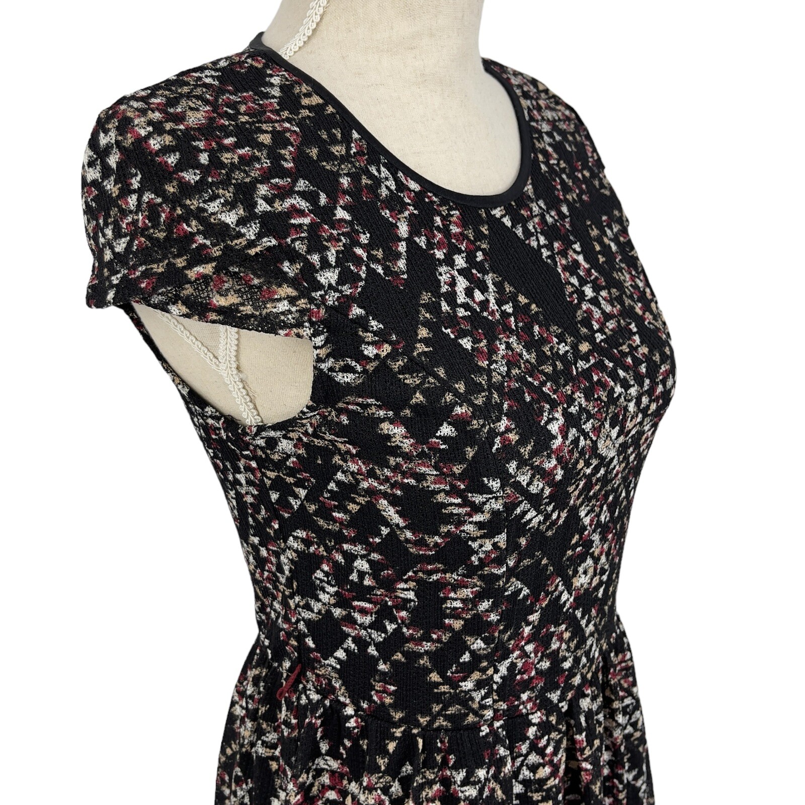City Triangles Fit Flare Cap Sleeve Knit Overlay Geometric Print Dress Juniors M