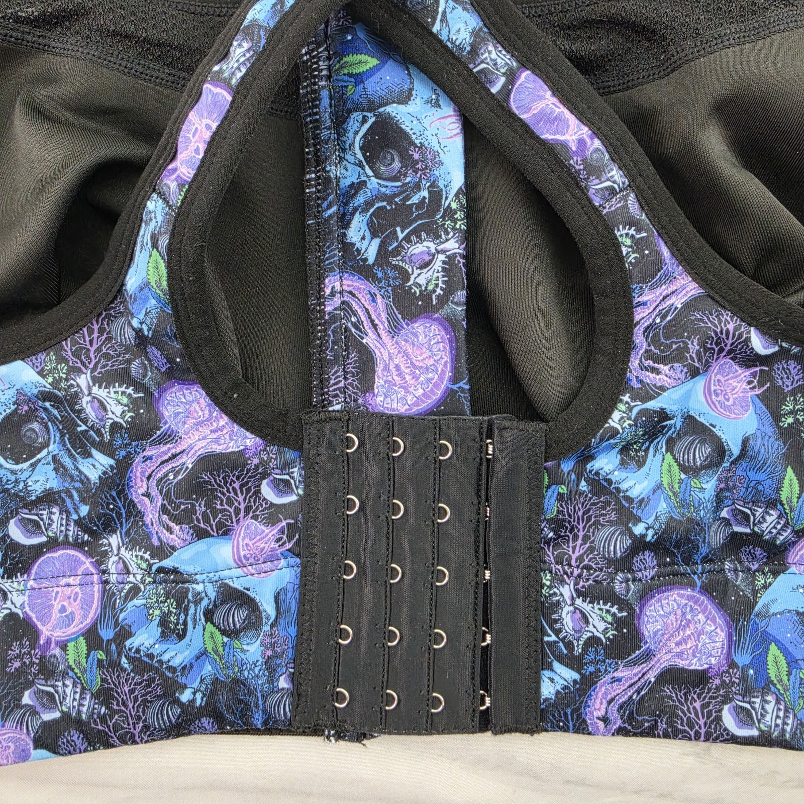 Constantly Varied Gear Sports Bra Skulls Jellyfish Multicolor Zip Up Large