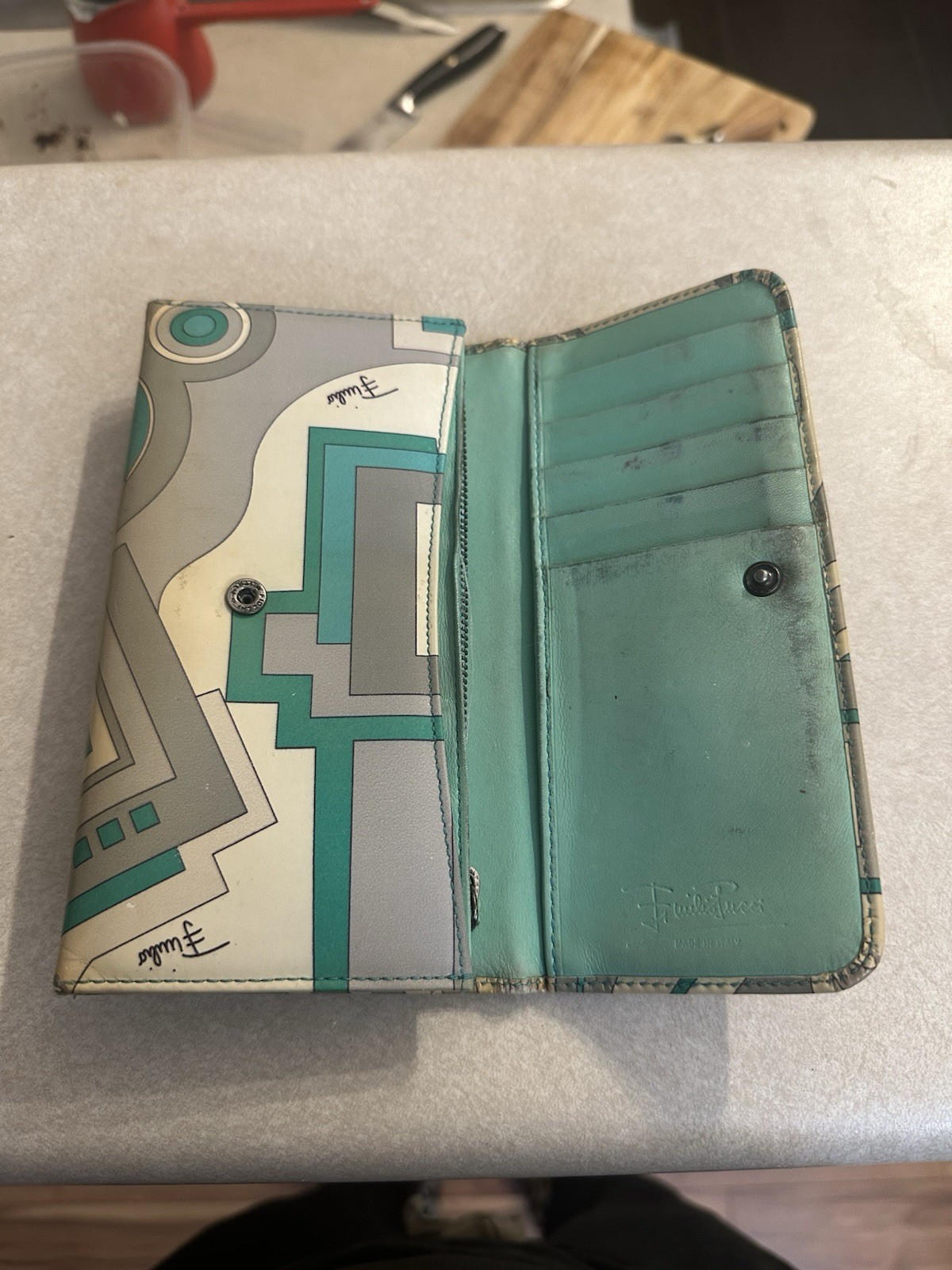 Emilio Pucci Wallet Green/White/Gray 7.4 In, Vintage In Good Condition