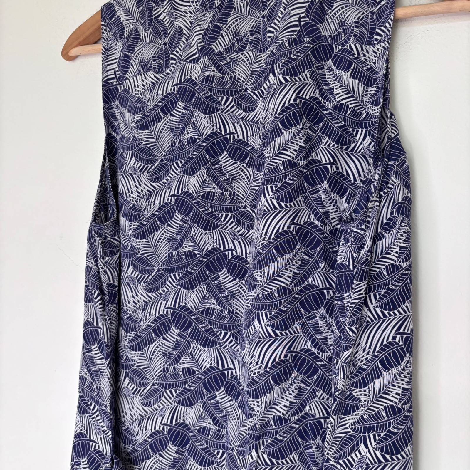 Equipment Tegan Sleeveless 100% Silk Shirt Dress in Ultramarine Jungle Medium