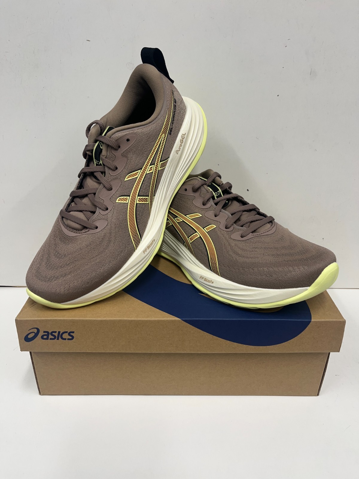 Asics Gel-Cumulus 27 Men’s Running Shoes NEW