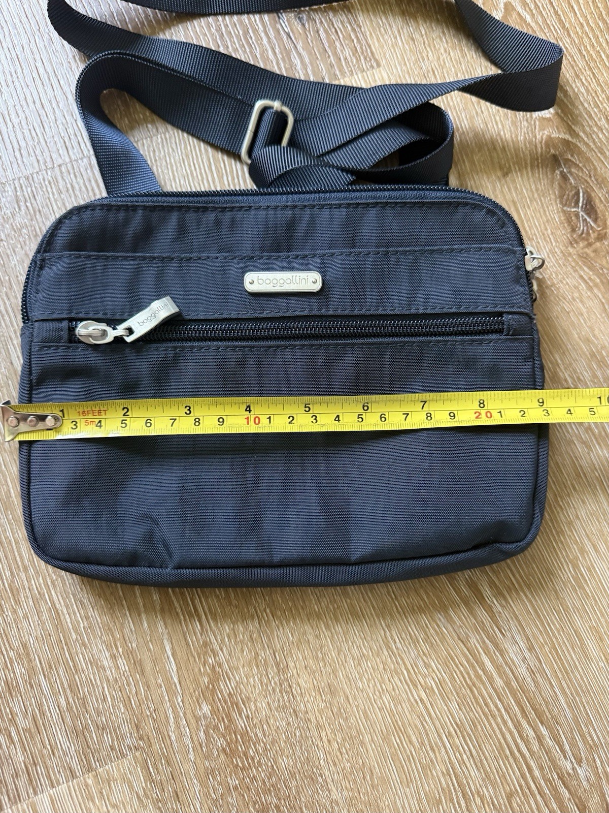 Baggallini Double Zip Medium Crossbody Bag In Navy EUC! MSRP $75