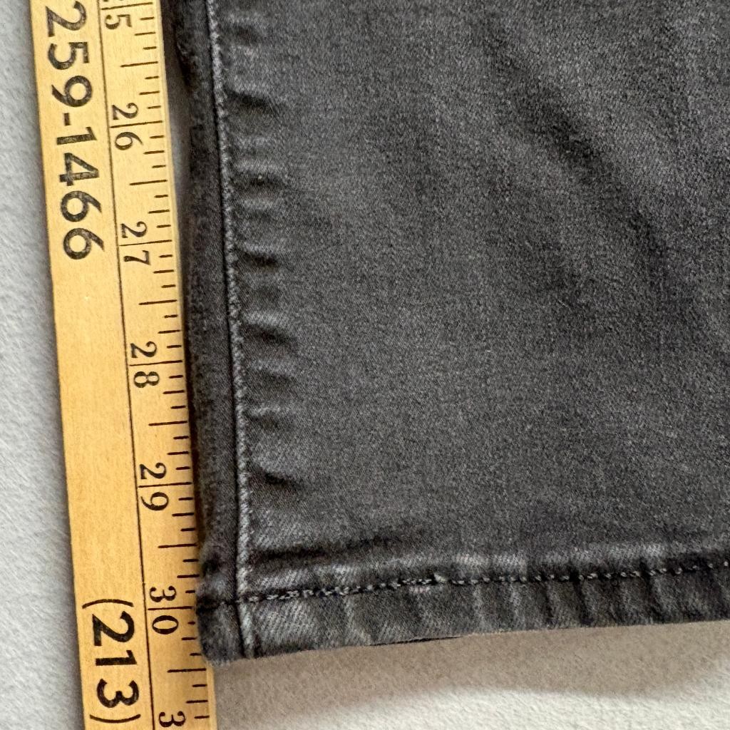 Levi’s 311 Shaping Skinny Jeans Womens Size 29×32 Black Denim Stretch Pants