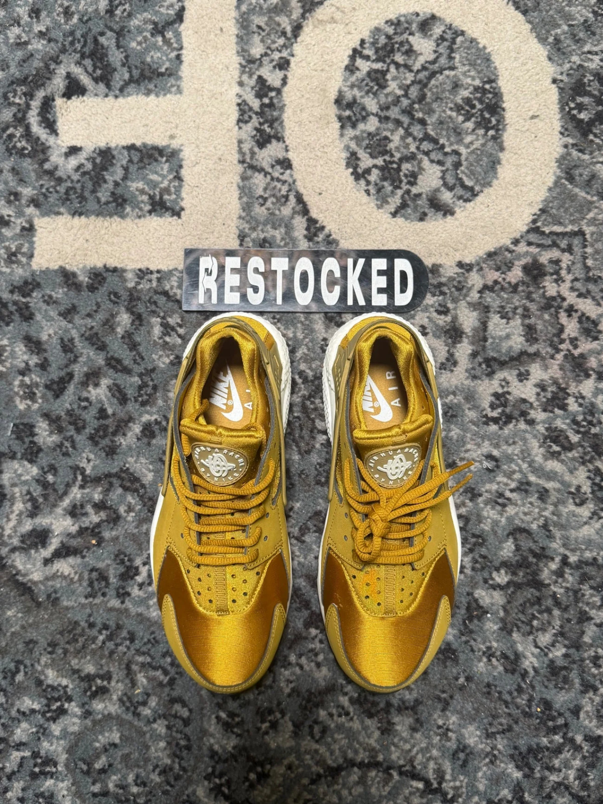 Nike Air Huarache Run “Bronzine”