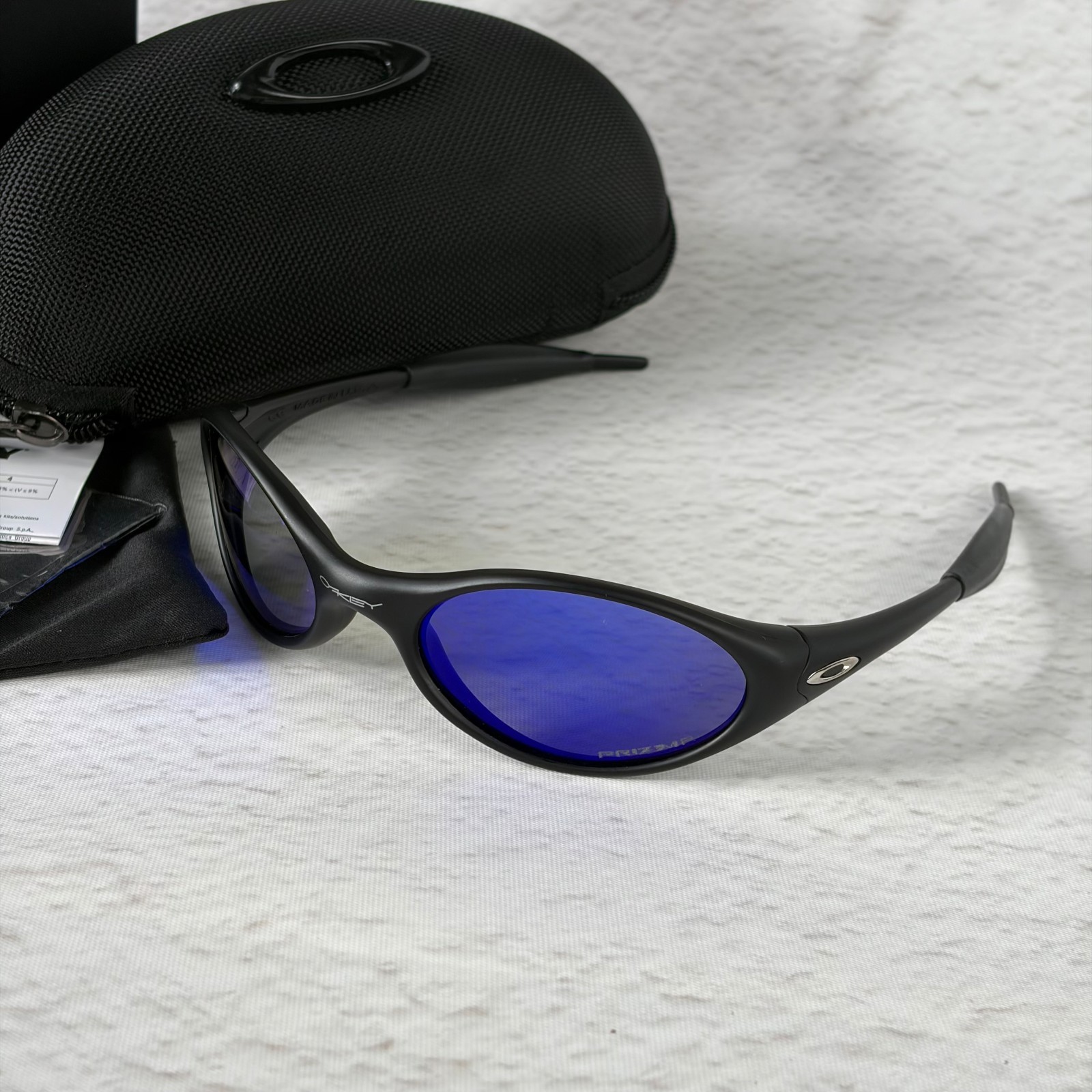 Vintage Oakley Minute Polarized Sunglasses Matte Black Frame Purple Blue Lens
