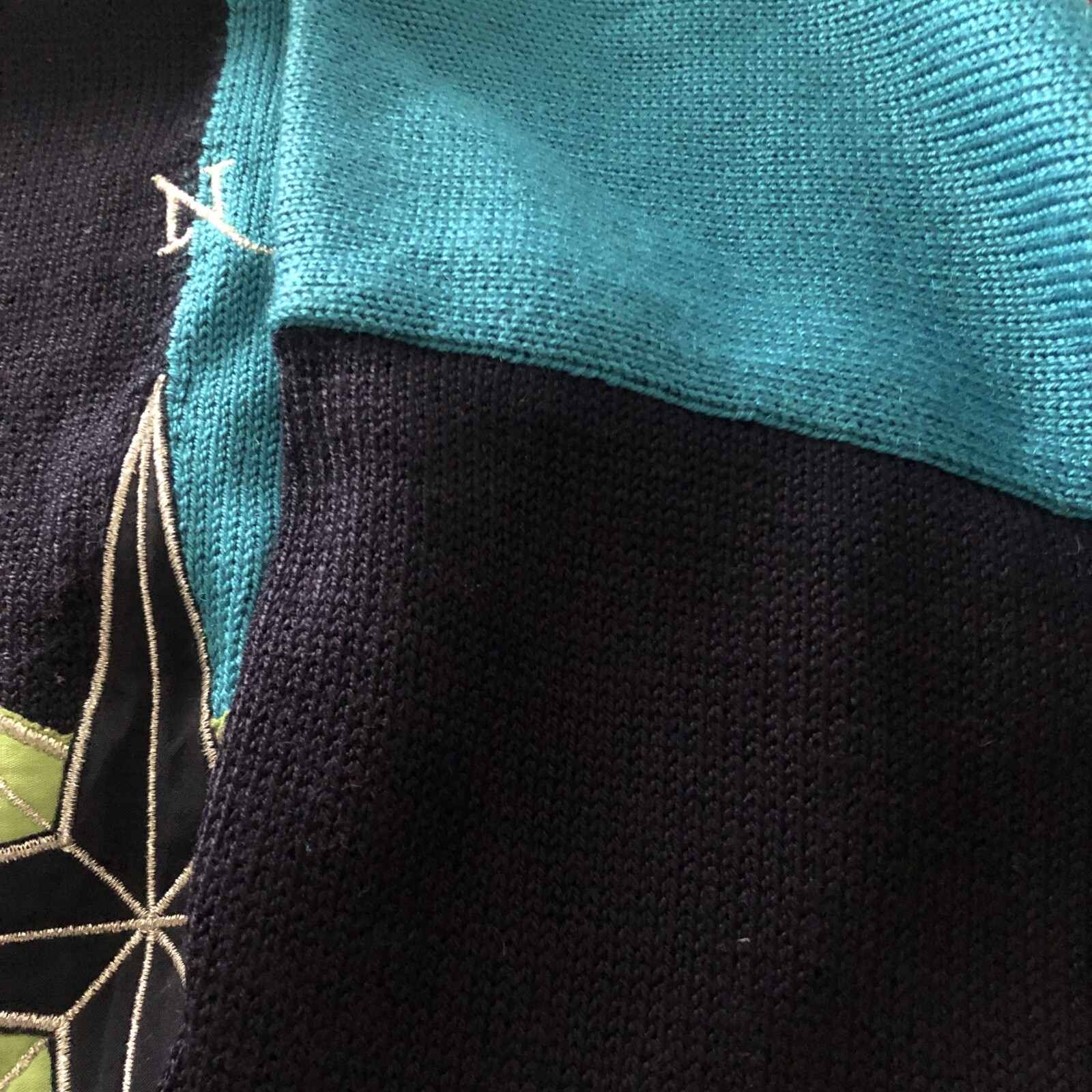 VINTAGE YARELL GREEN/BLUE/BLACK KNITTED JUMPER – SIZE 14 NEW WITHOUT TAGS