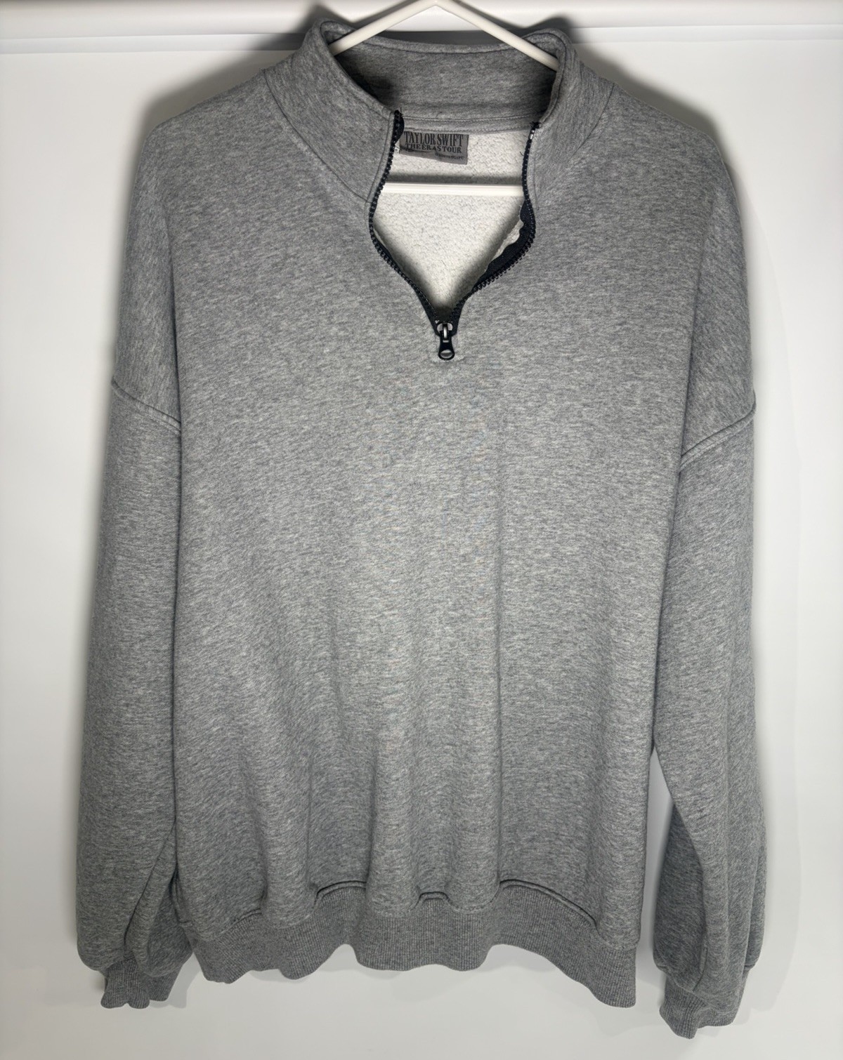 Taylor Swift Eras Tour 1/4 Zip Large Sweatshirt Gray Official Tour Merch Band L