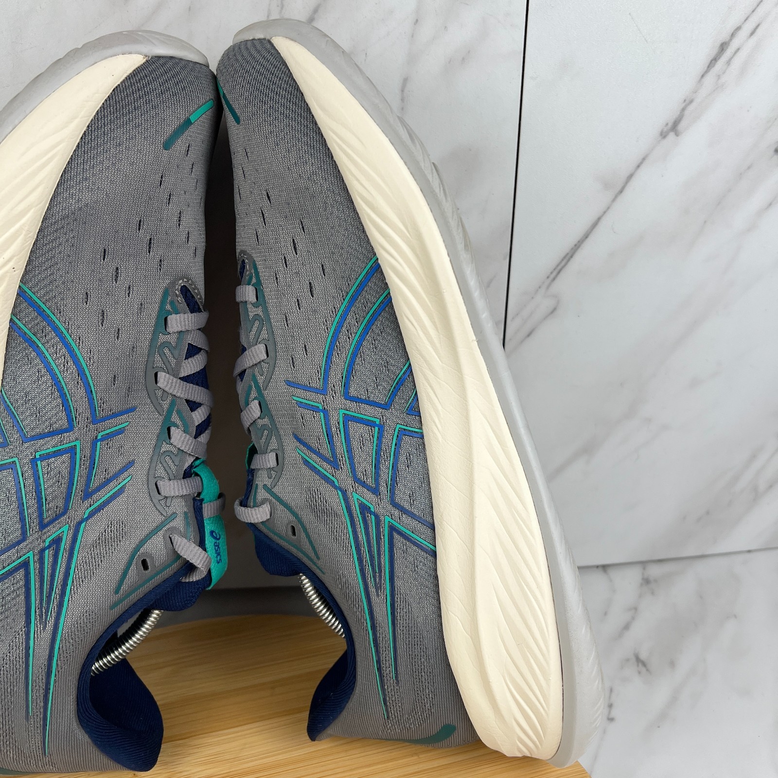 Asics Gel Cumulus 26 Mens Size 11.5 Gray Blue Athletic Running Shoes 1011B894