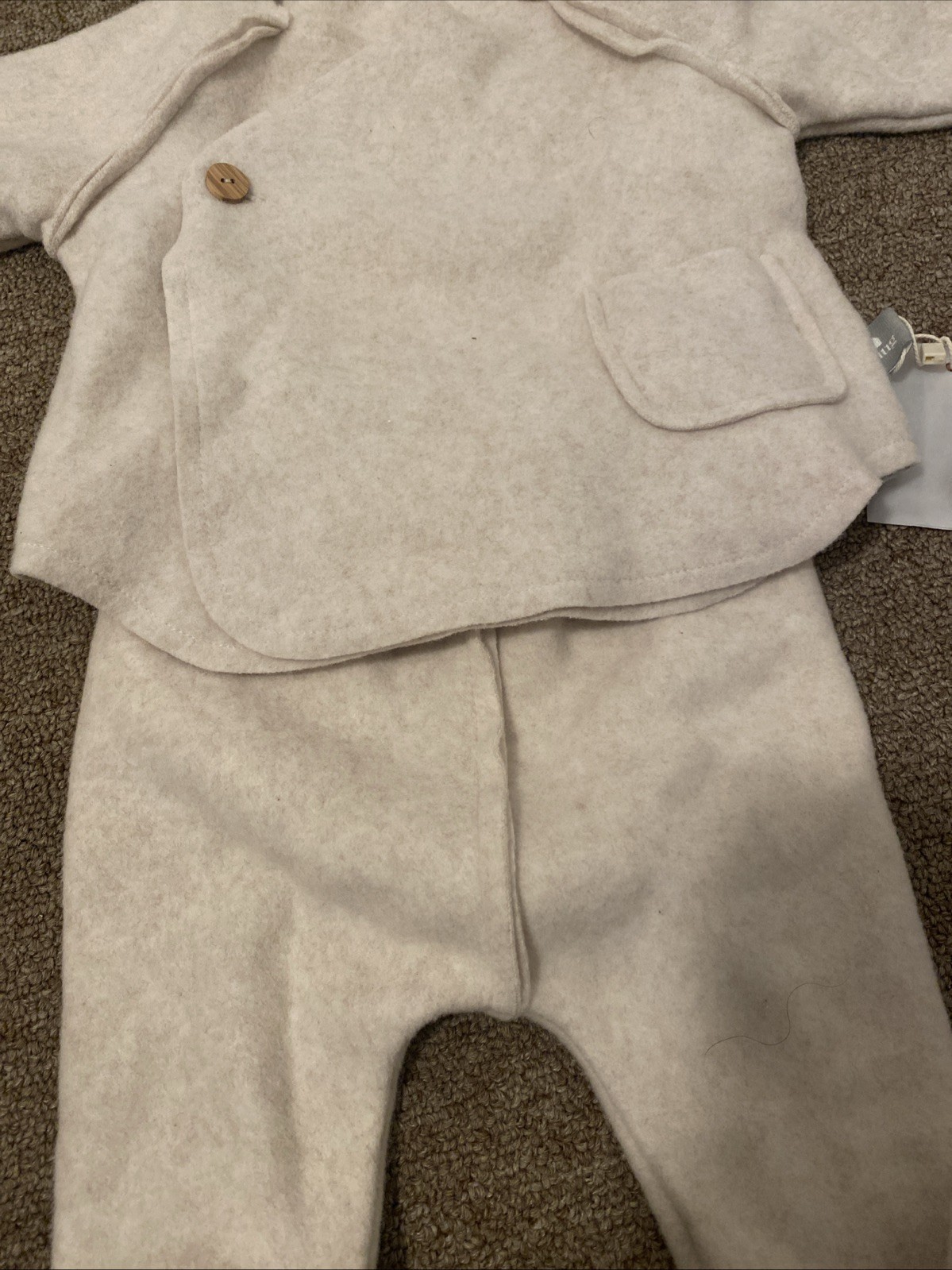 Snug Baby Oatmeal Colored 2 Piece Footie Set In Size 3 Months