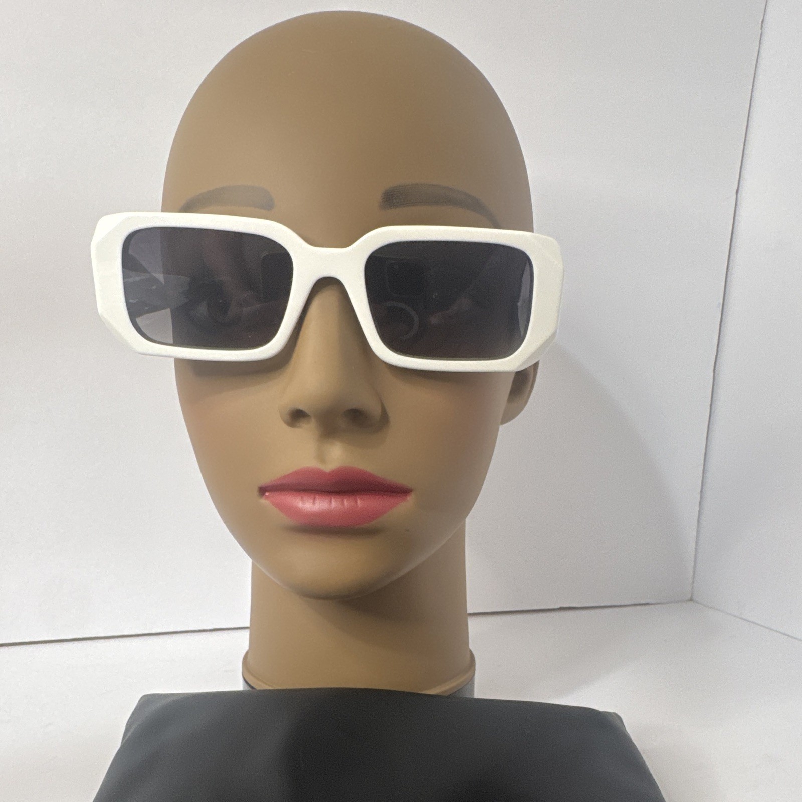 Carolina Lemke CL9028-03 Women’s Rectangle White Black Tinted UV400 145mm