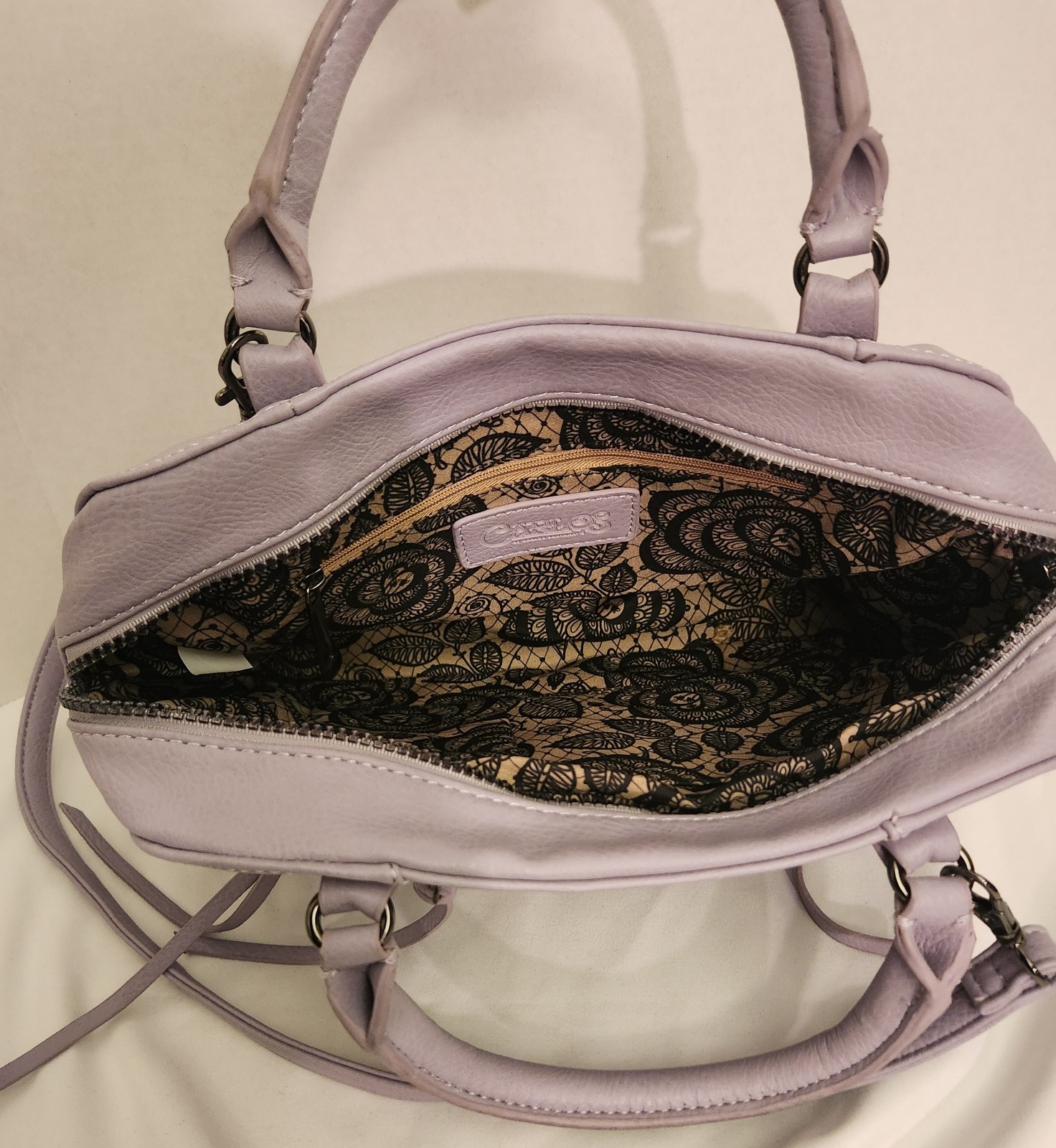 Handbag Carlos Santana NEW WITHOUT TAGS FAUX LEATHER WITH ZIPPERS
