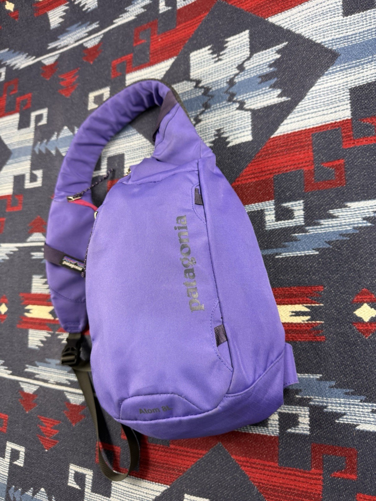Patagonia Atom Sling 8L Women Bag Outdoor Purple Violet Rare Color Carry On Pack