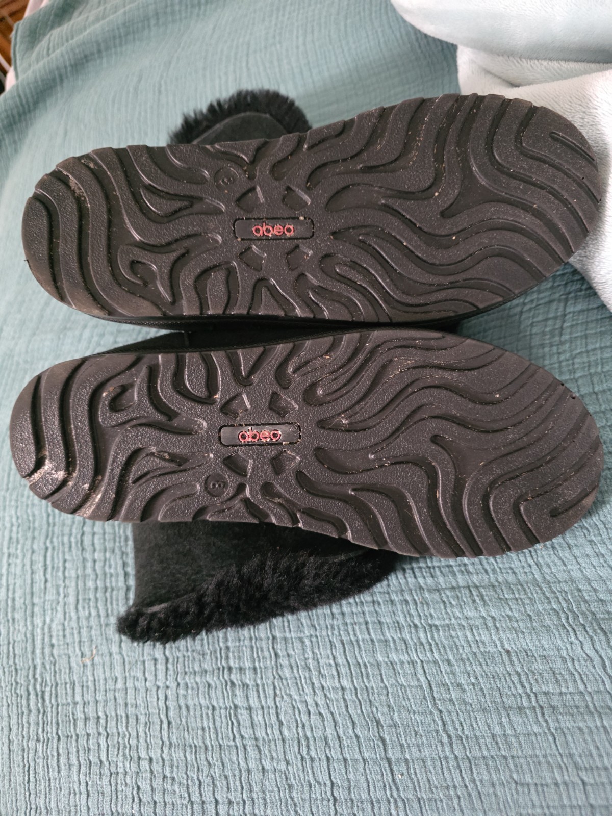 Abeo Manitoba Boots Sheep Skin Removable Insole Worn Once Size 8 EUC