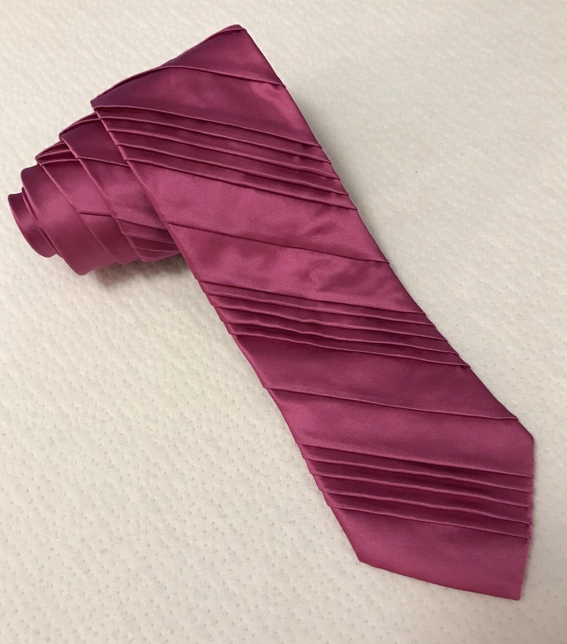 Jhane Barnes Silk Satin Look Neck Tie NEW Pleated Solid Pink 56” x 3 1/4” Formal