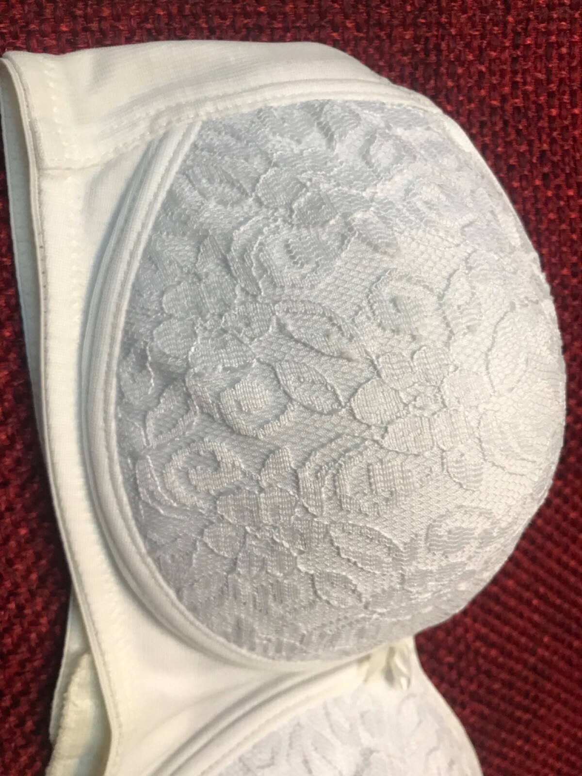 Bra Unbrandedd Size us 32b it2b eu70b padedd wirreless white strapless