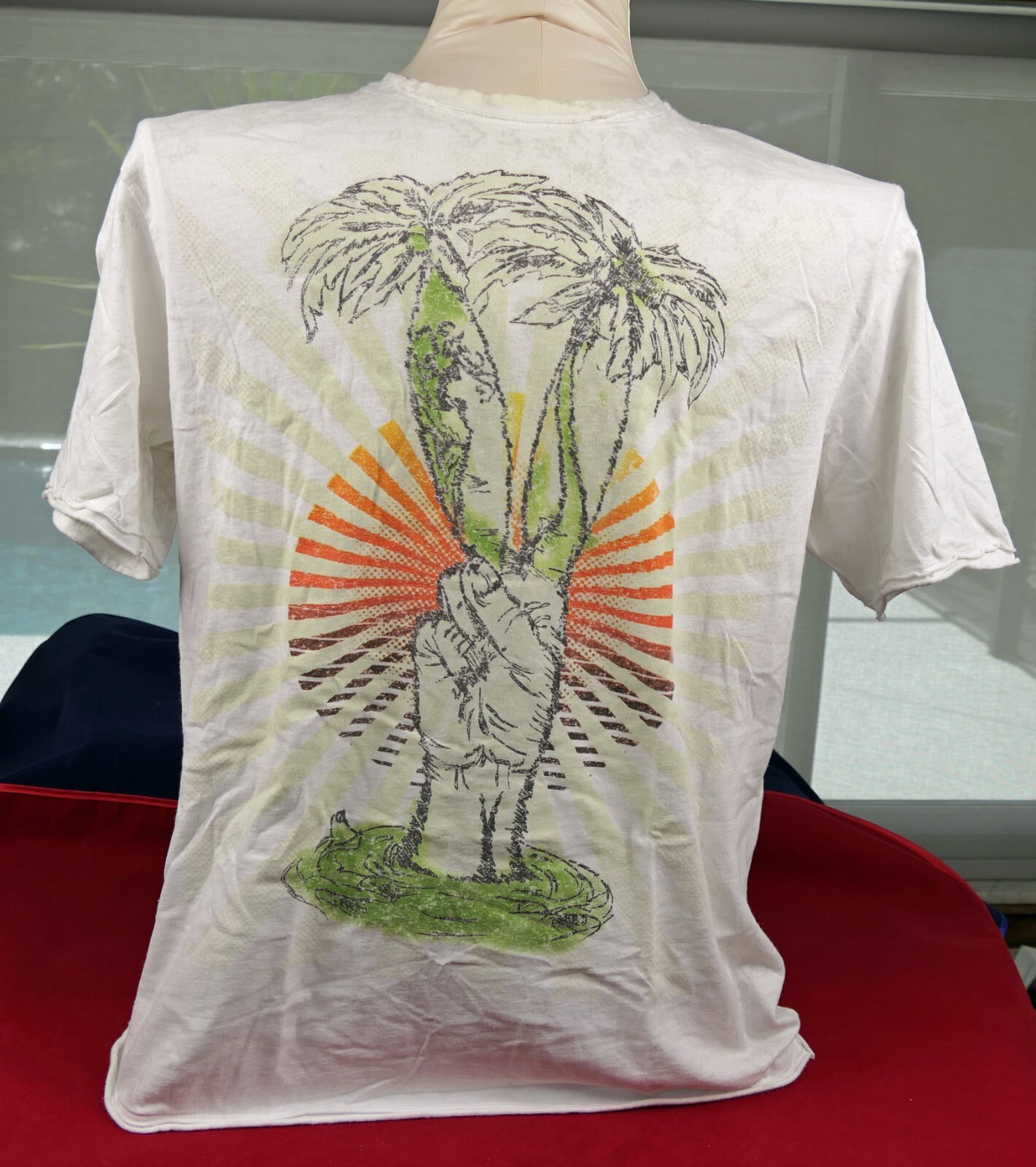 Size L CREMIEUX T-SHIRT-WHITE w HAND PEACE SIGN/PALM TREES GREEN ORANGE BLACK