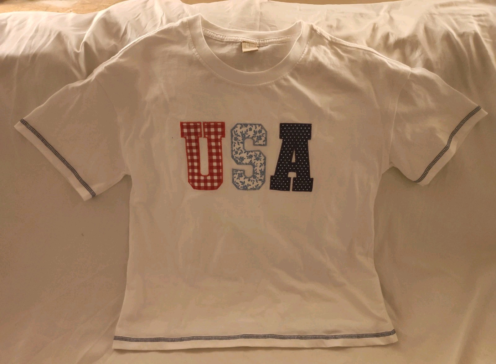Messy Bun Just Chillin Quilted/Embroidery USA Graphic Top White Size S