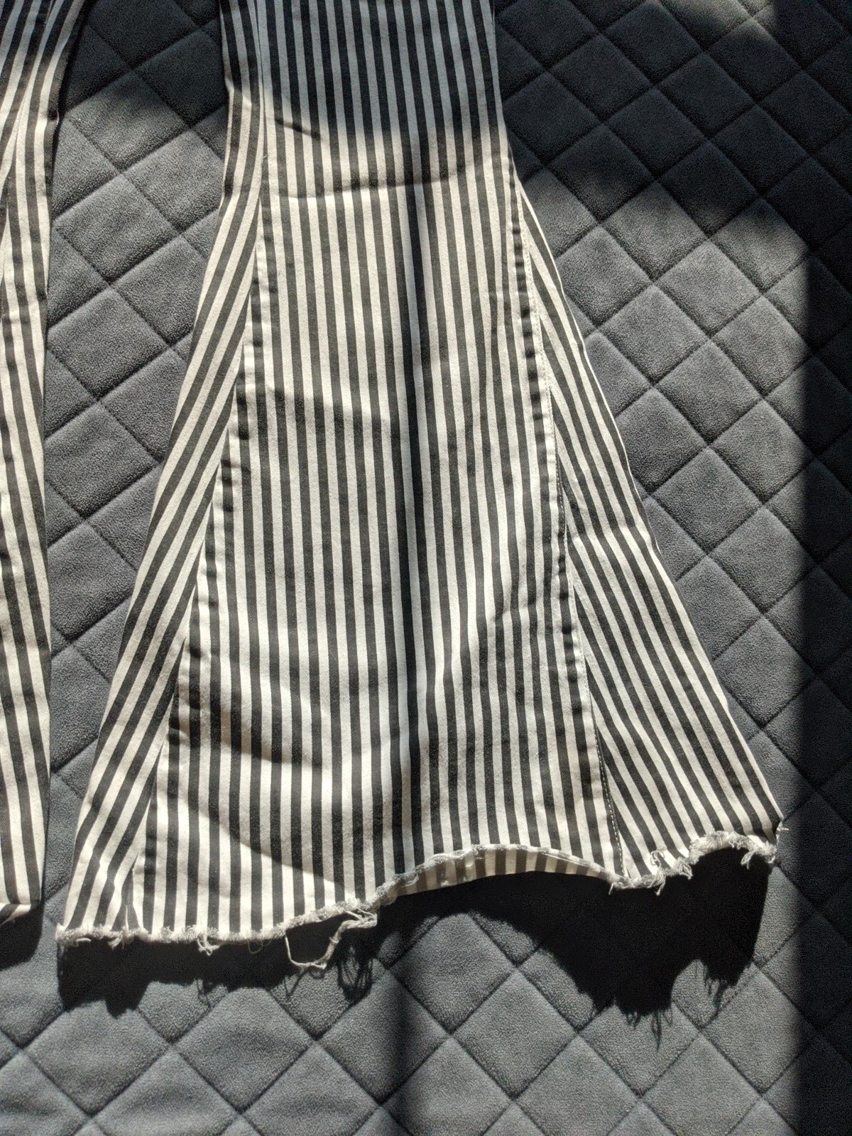 Blank Paige Black & White Striped Bell Bottoms Women’s Wide Leg Pants Size M
