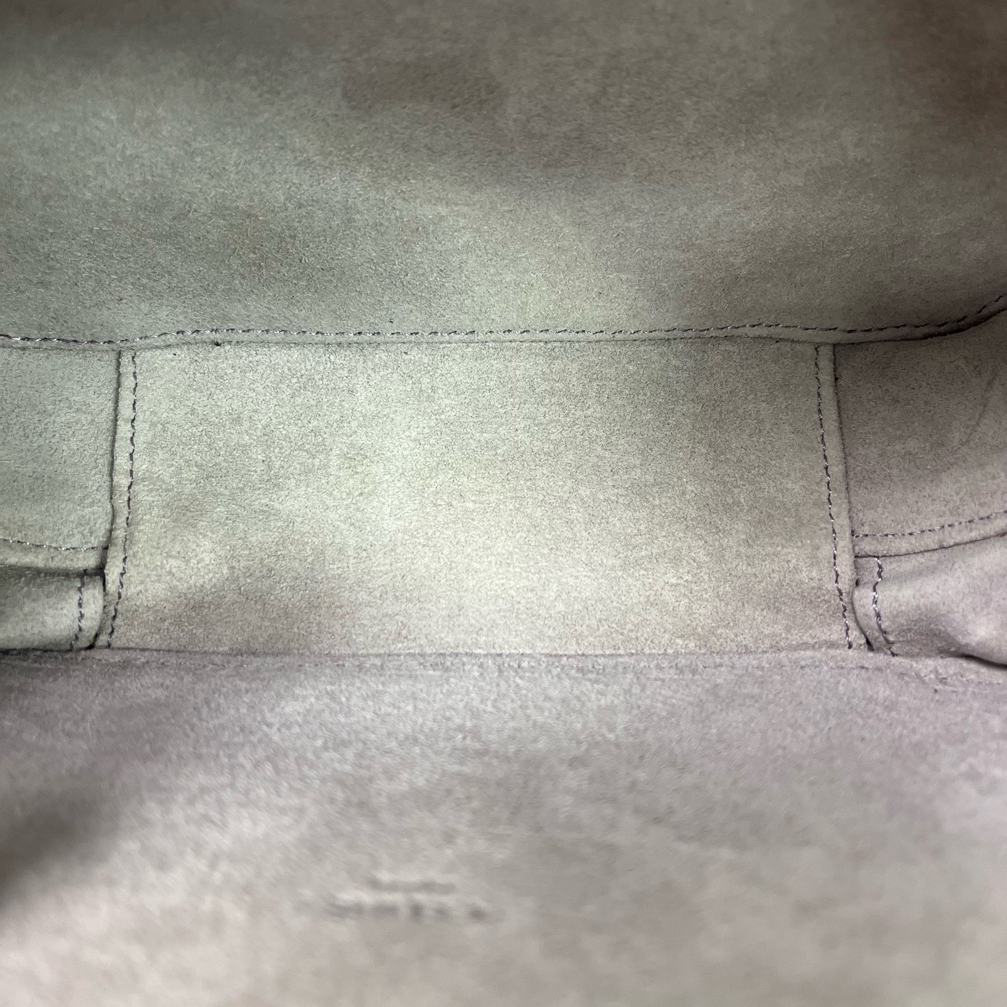 Celine Pre-Owned Authentic Luxury Handbag Lavender 17.5×12×6cm