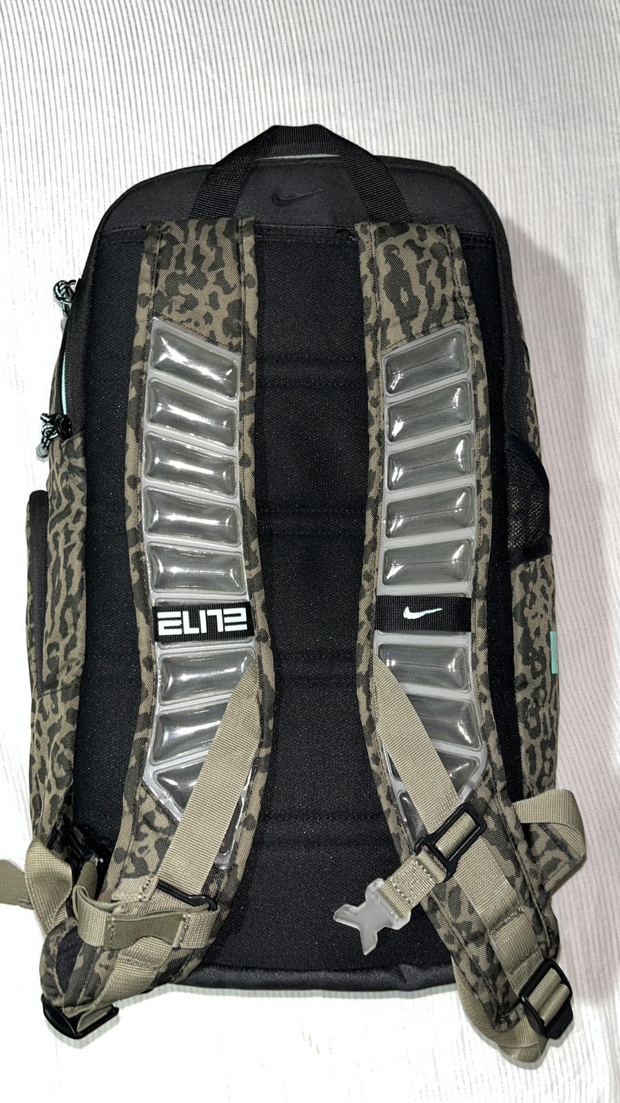 Nike Elite Animal Print Backpack Green/Black Zip Closure Adjustable Straps Rare