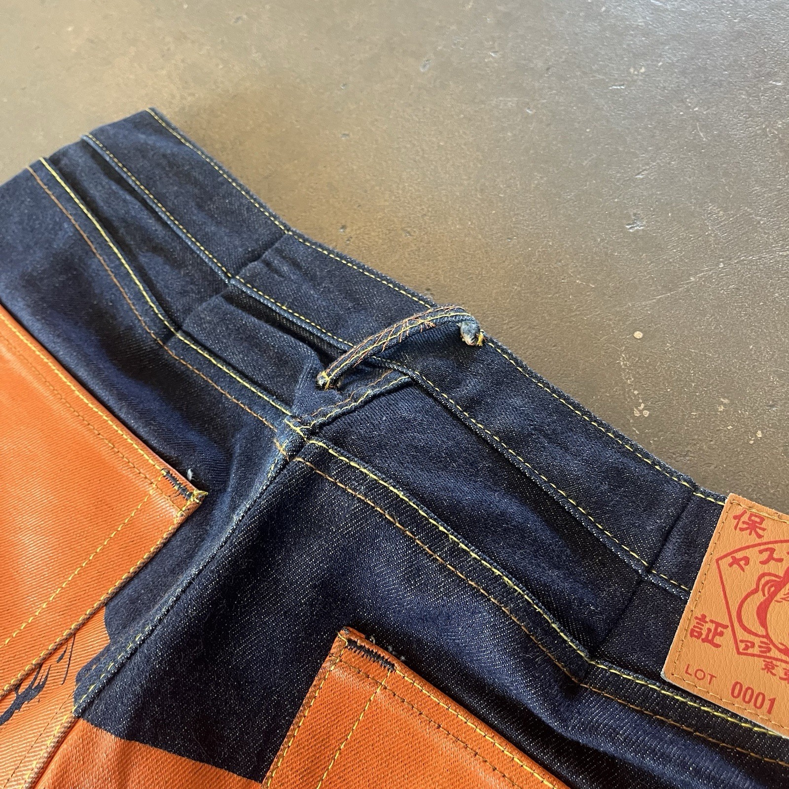 Vintage 2000’s Evisu Jeans dark denim shorts 36 x 15 READ DESCRIPTION